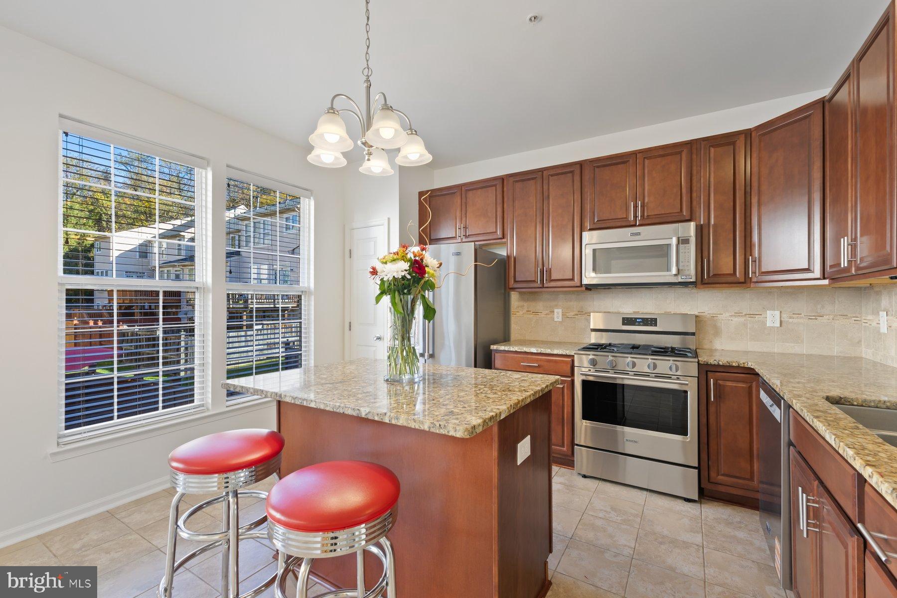 Real estate listing preview #14