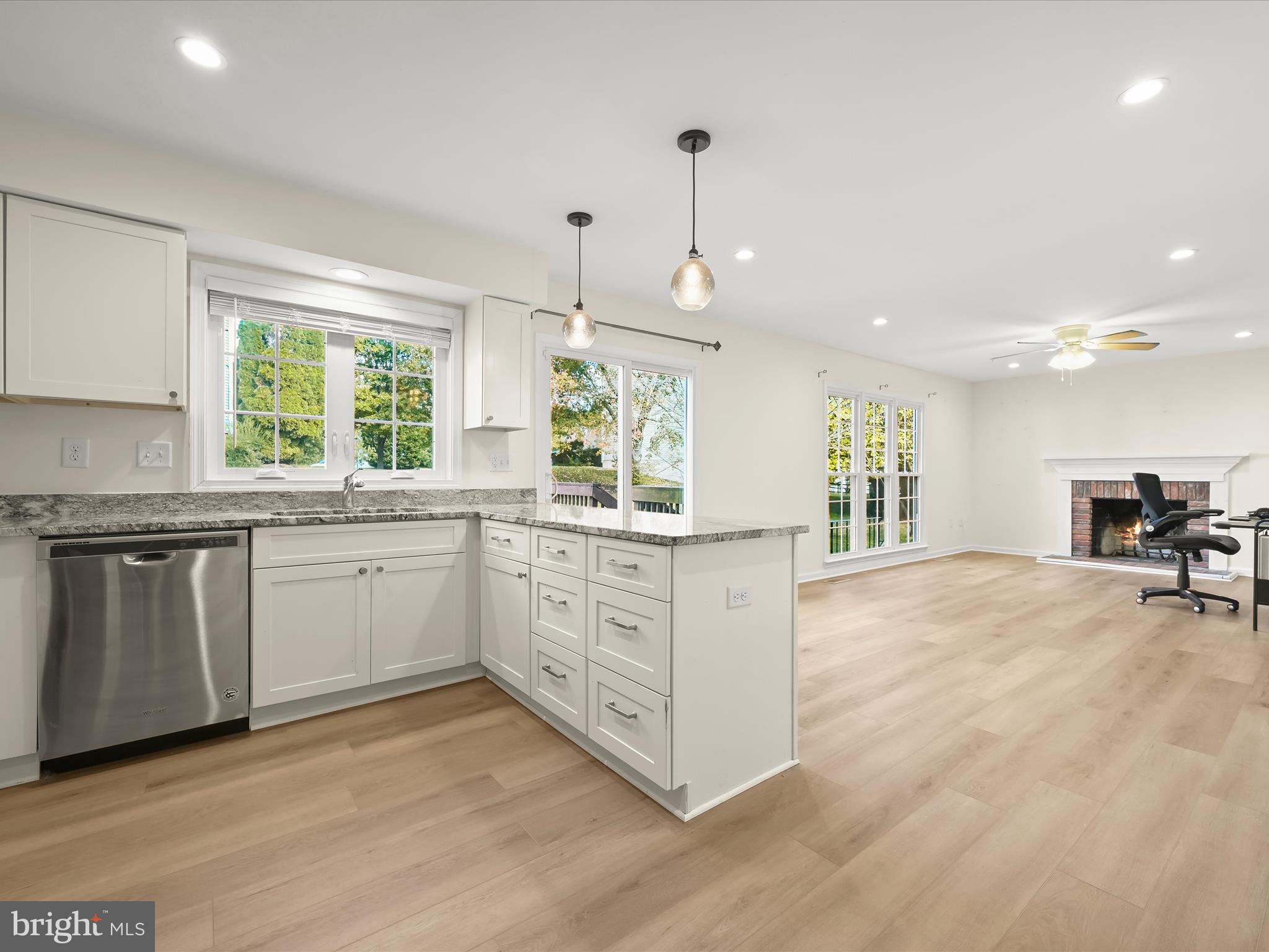 Real estate listing preview #17