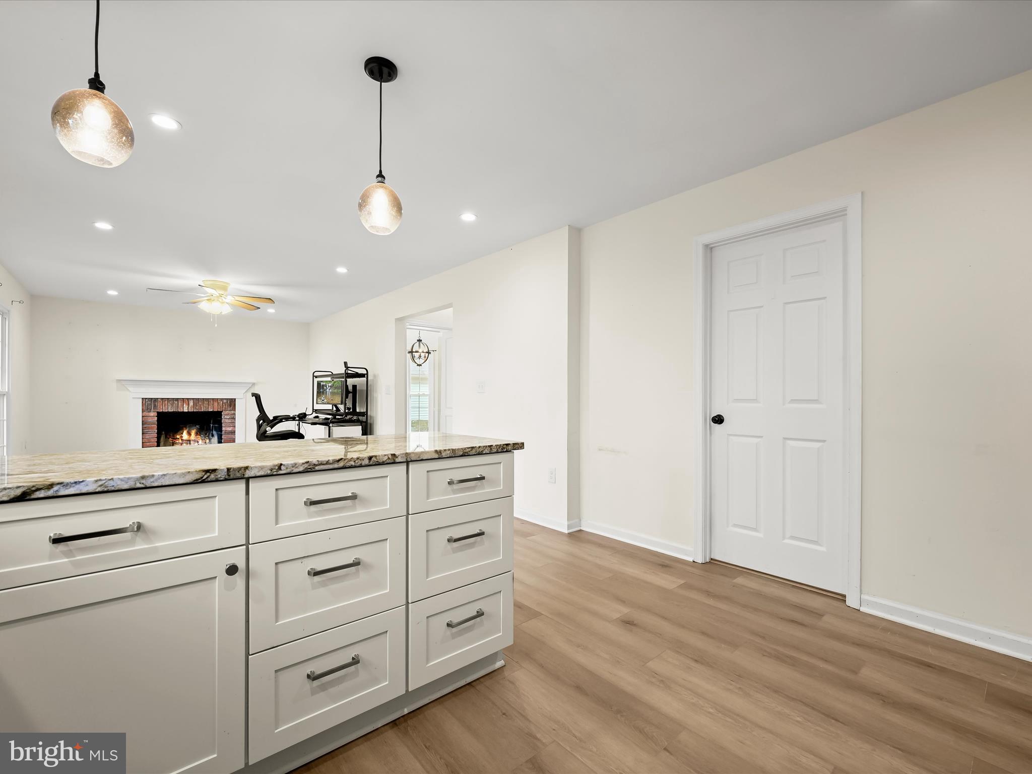 Real estate listing preview #22