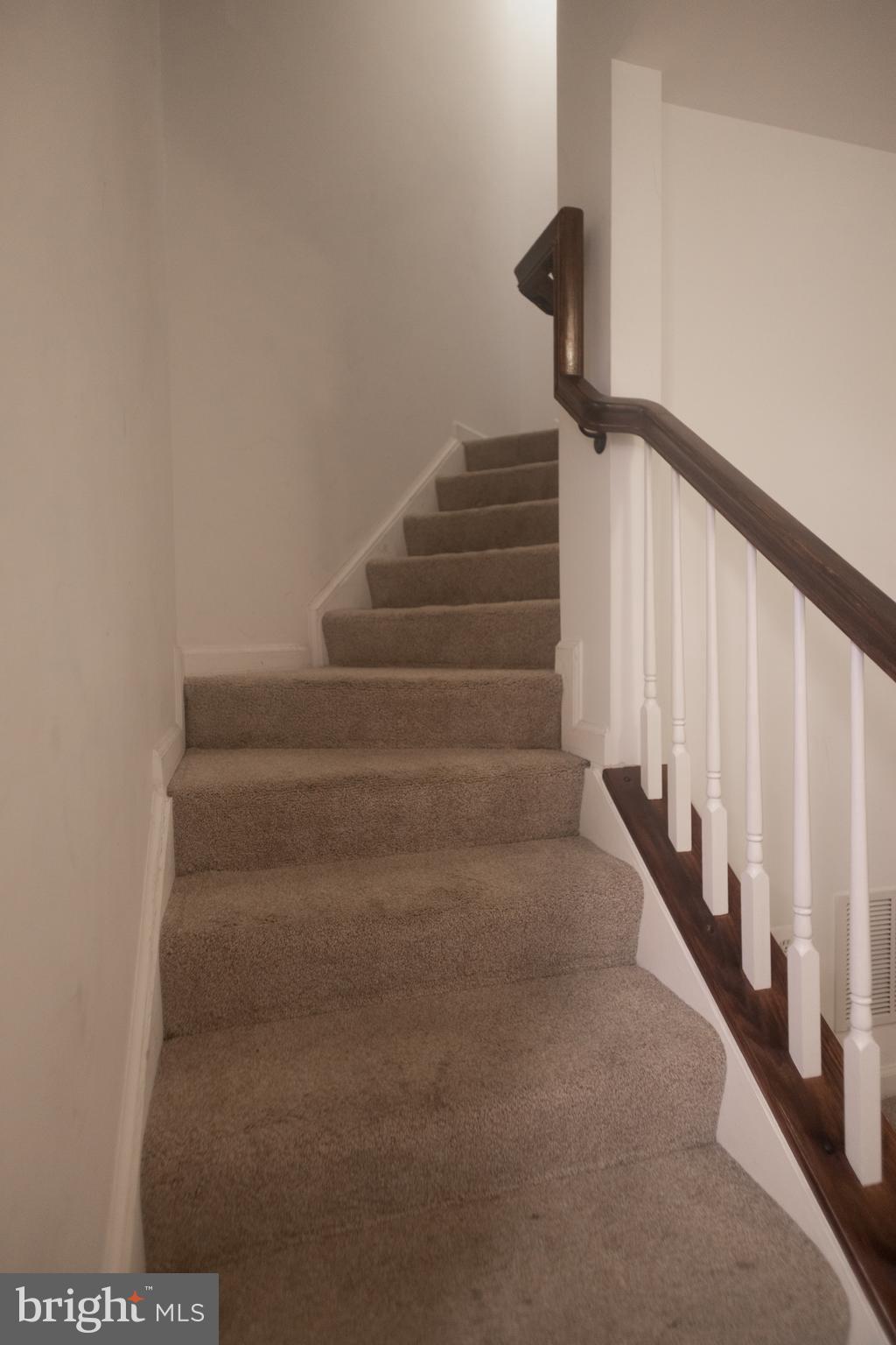 Real estate listing preview #5