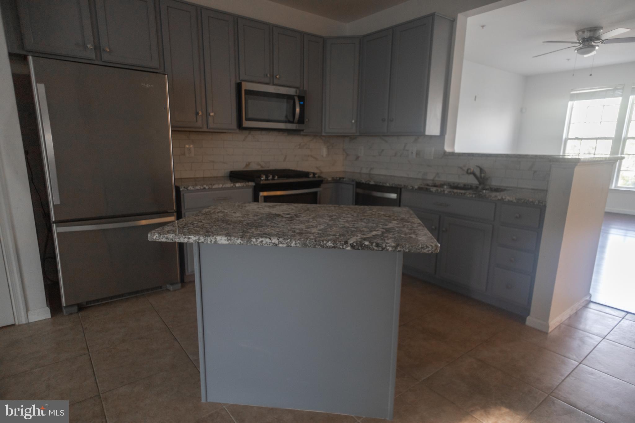 Real estate listing preview #16