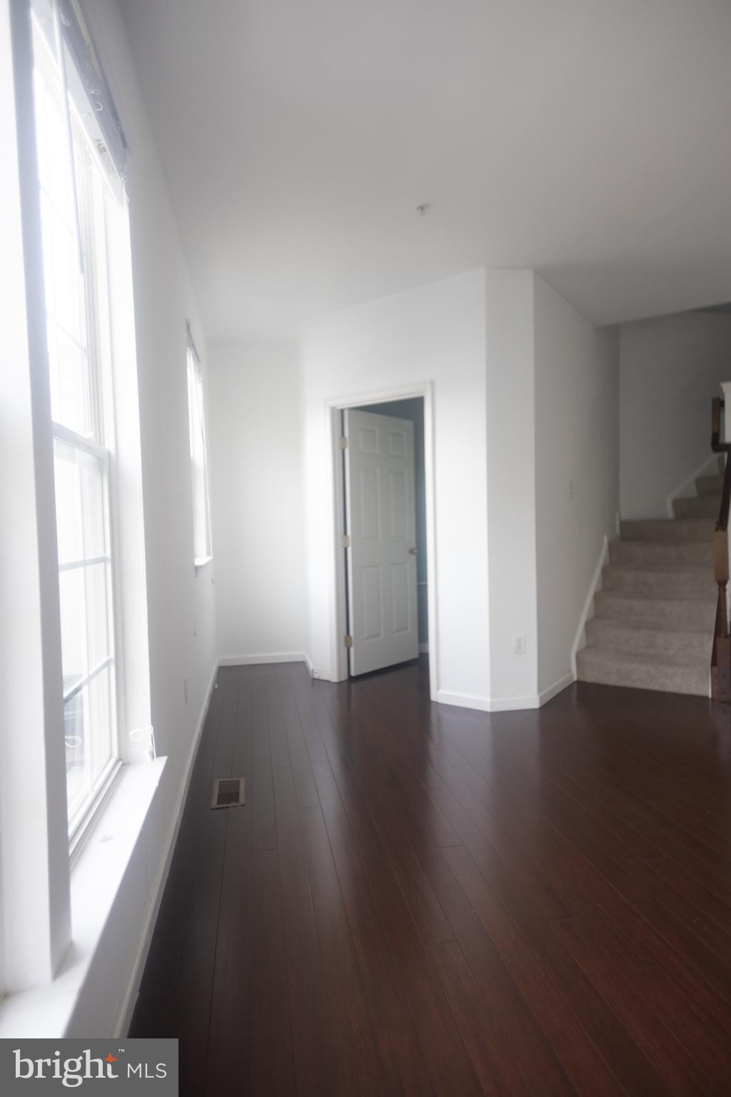 Real estate listing preview #24