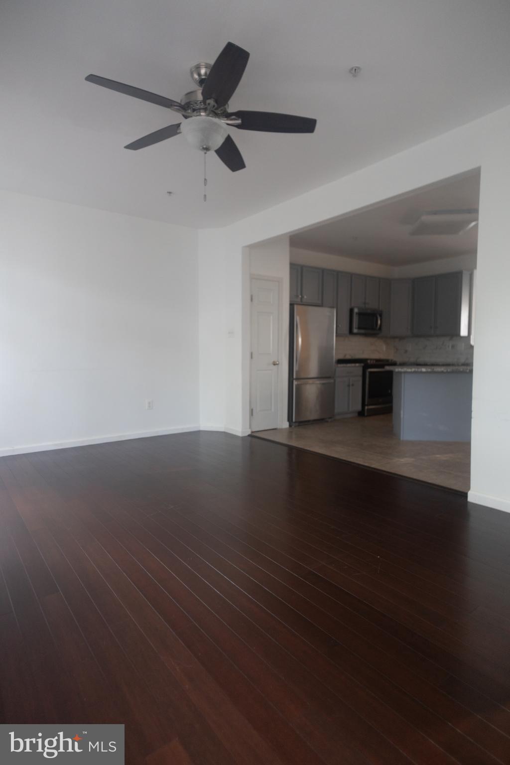 Real estate listing preview #12