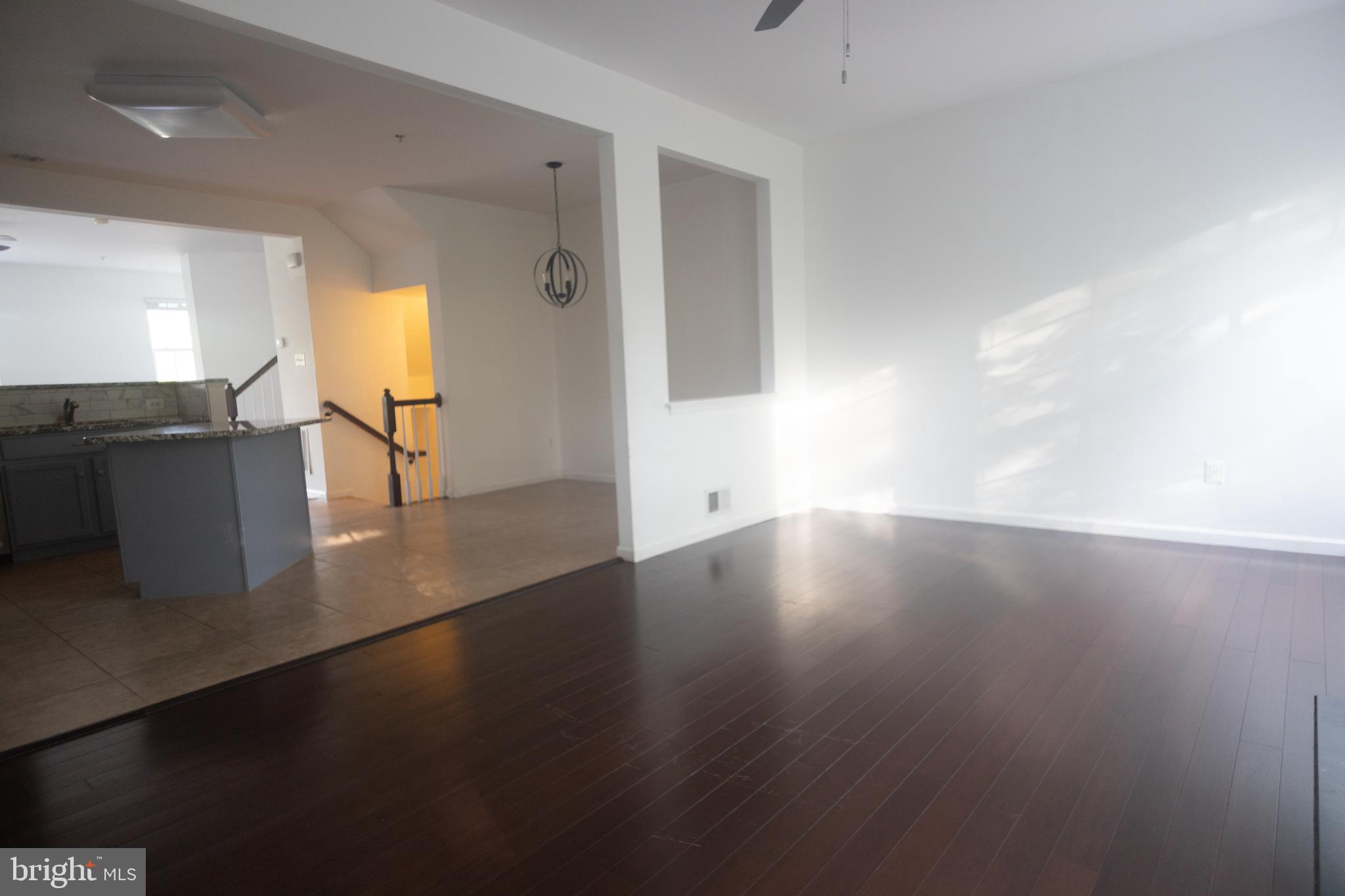 Real estate listing preview #9