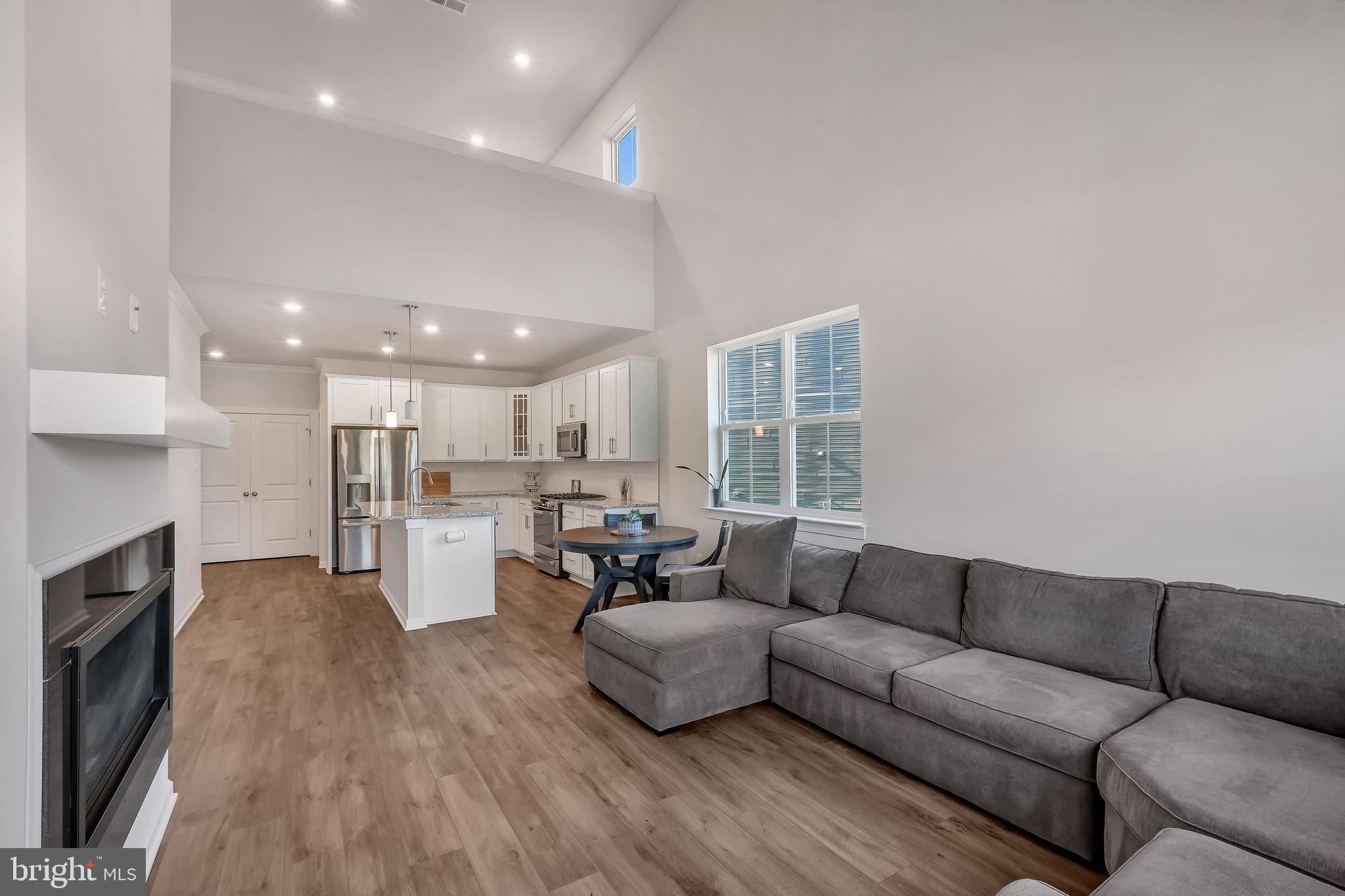 Real estate listing preview #10