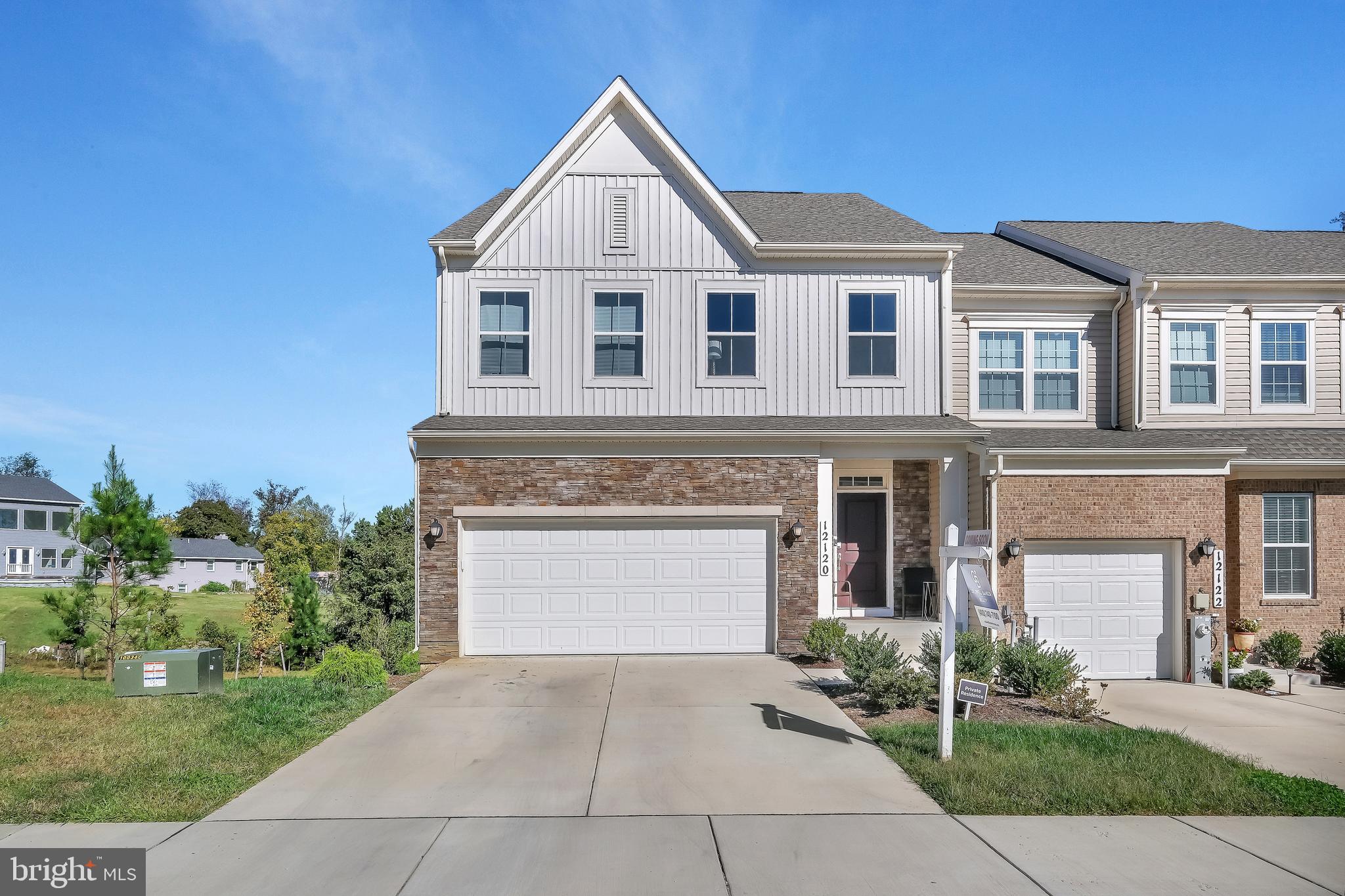 Real estate listing preview #1