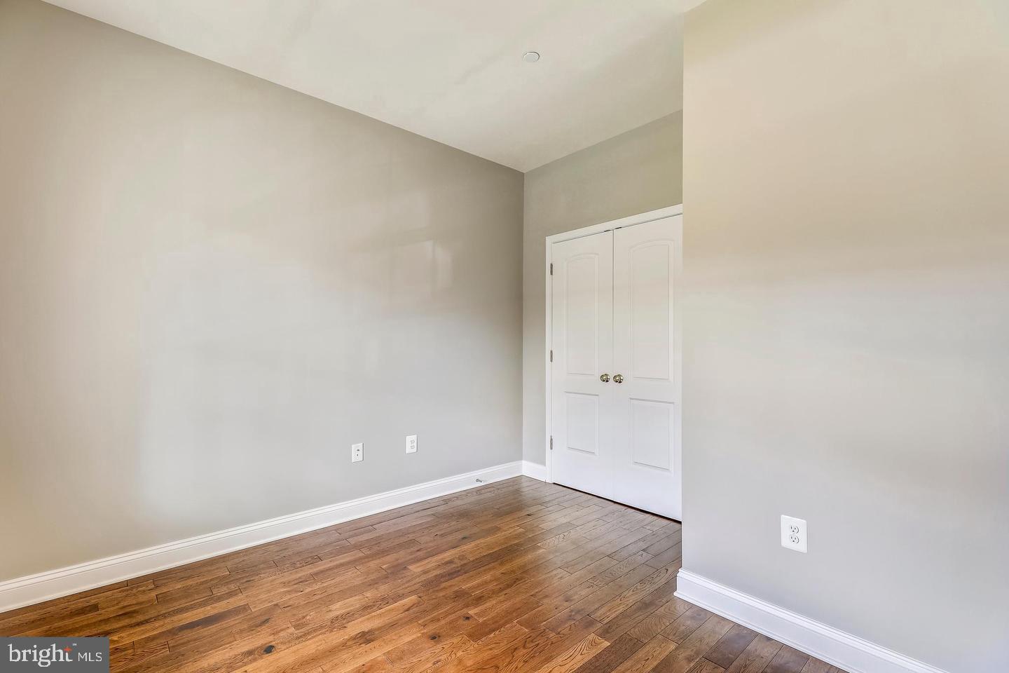 Real estate listing preview #17