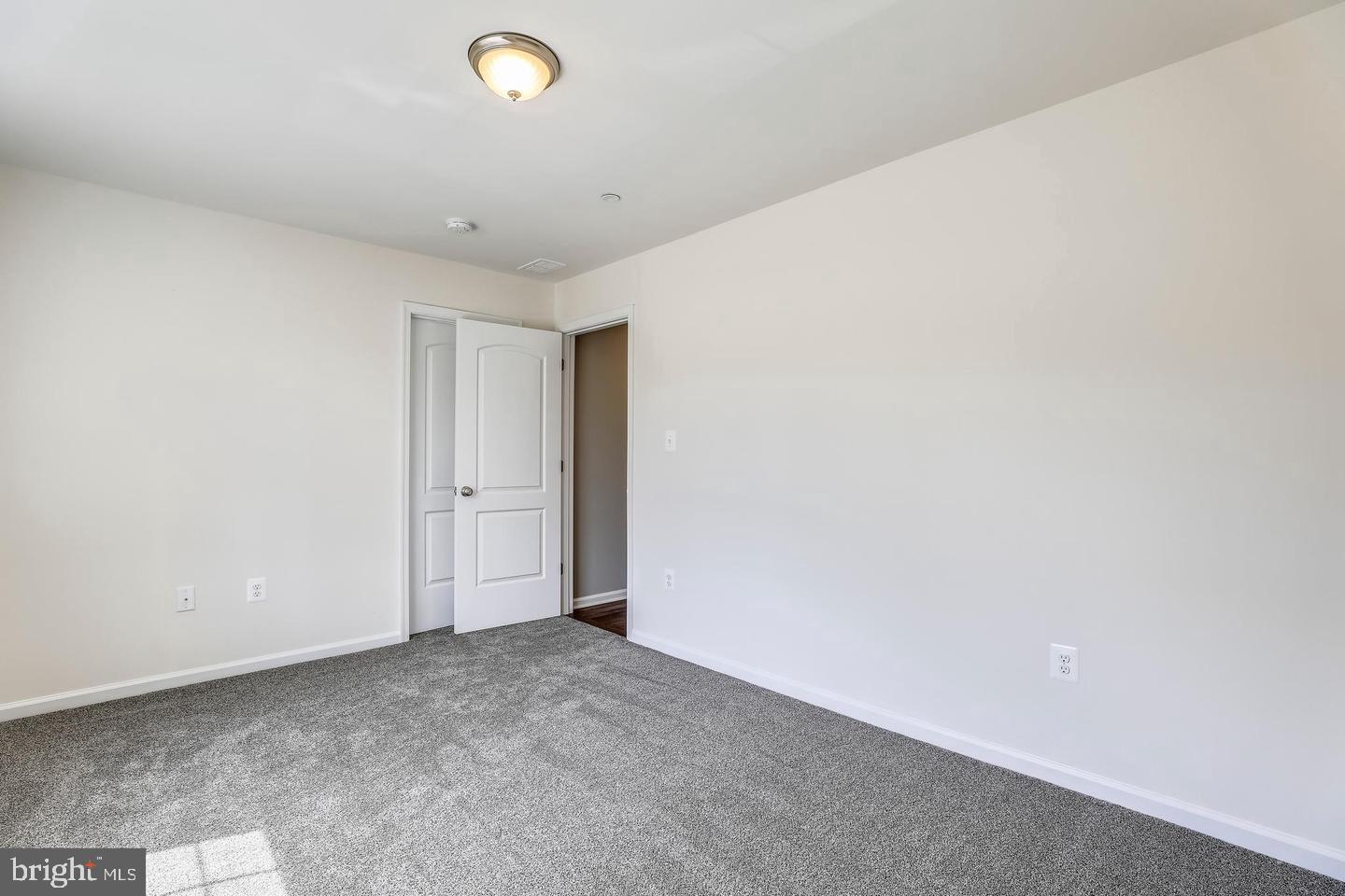 Real estate listing preview #22