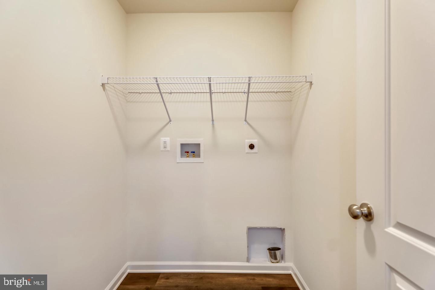 Real estate listing preview #16