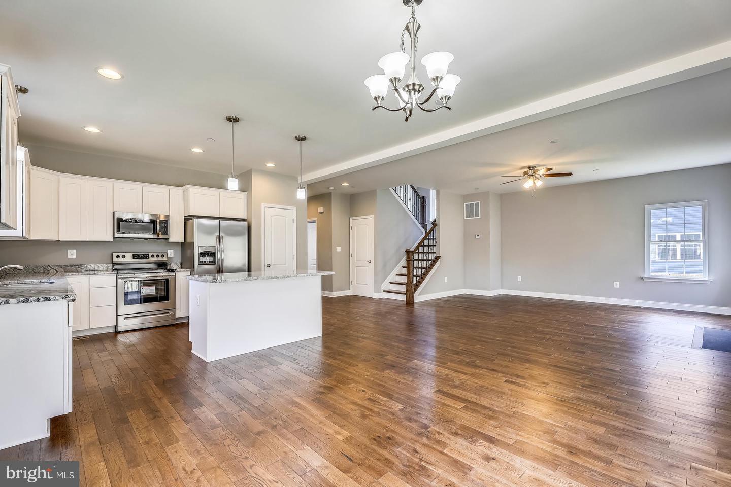 Real estate listing preview #7