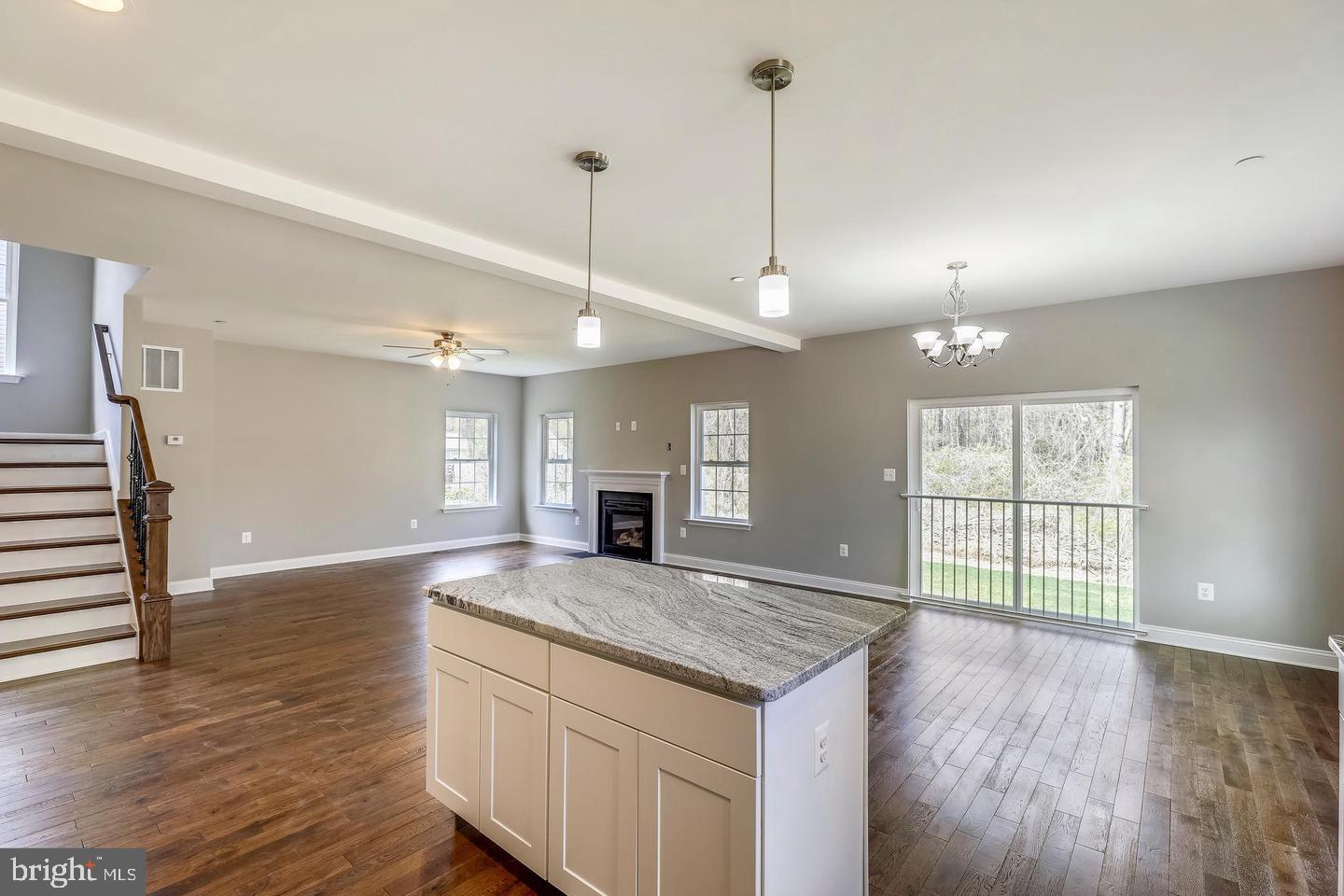 Real estate listing preview #6