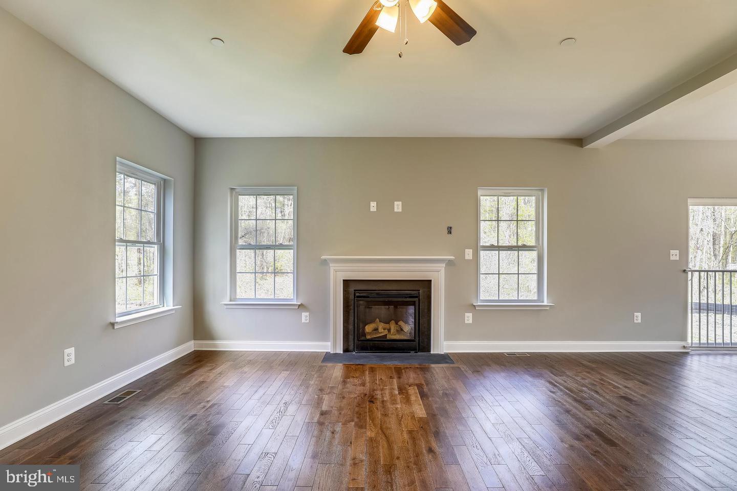 Real estate listing preview #12