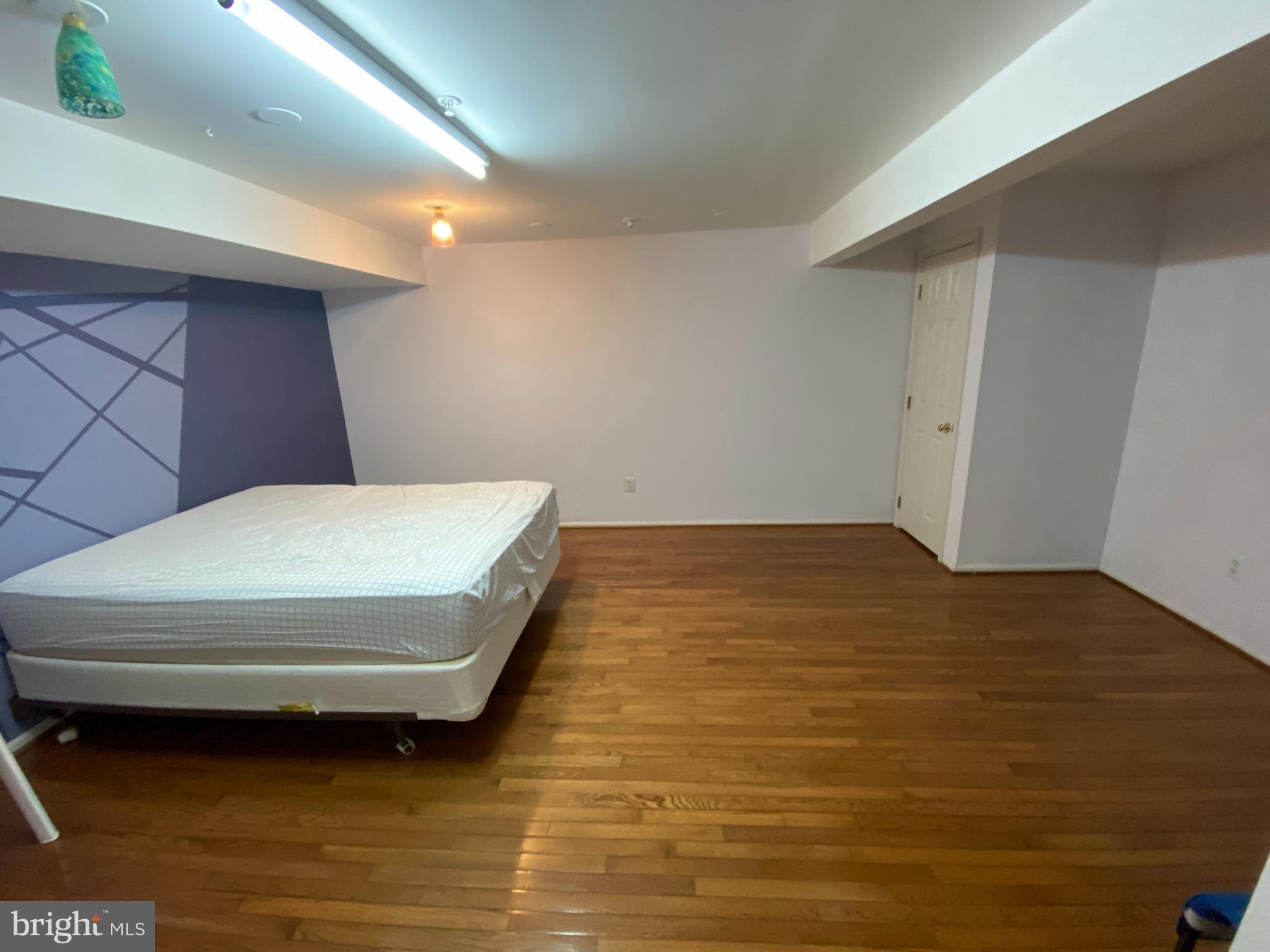 Real estate listing preview #18