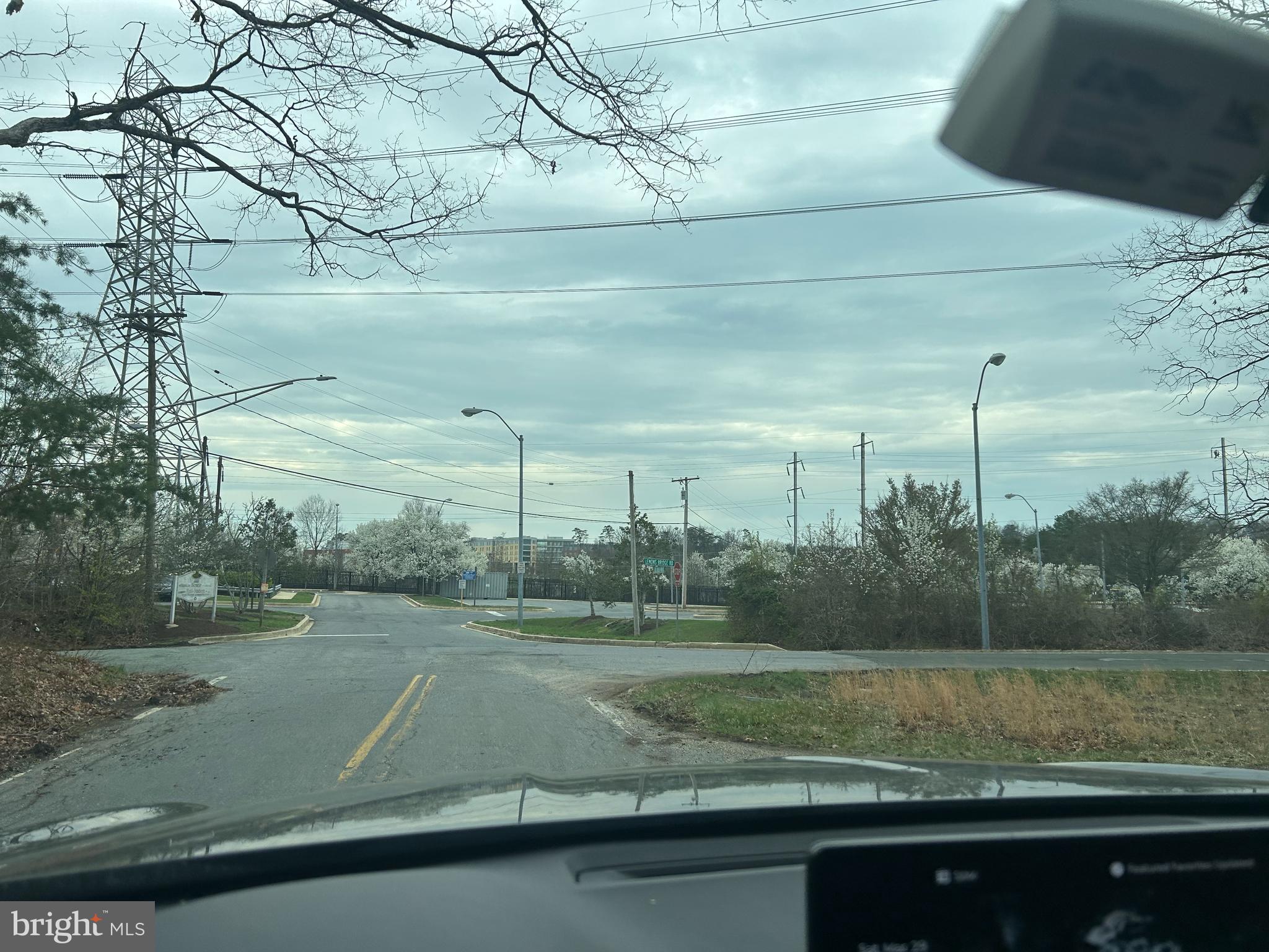 Real estate listing preview #2