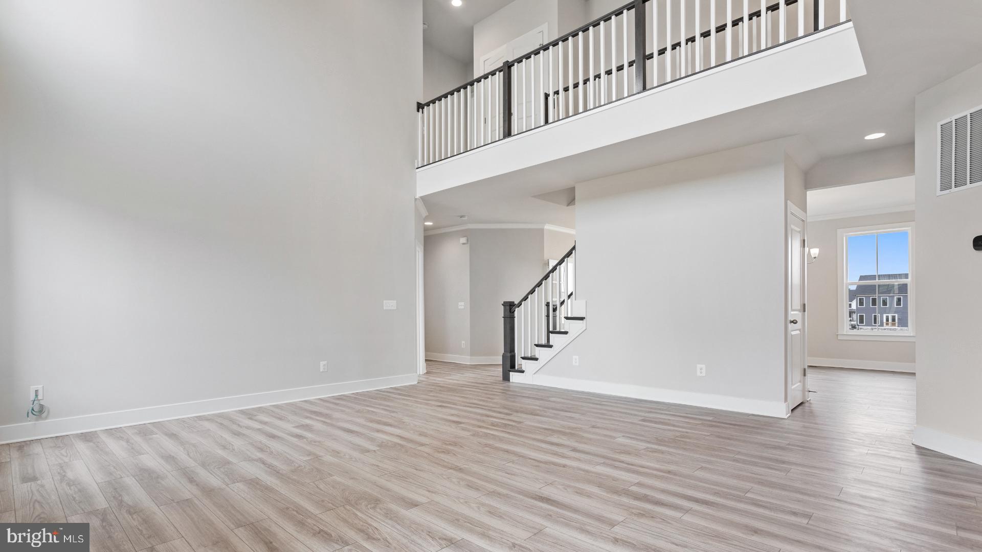 Real estate listing preview #24