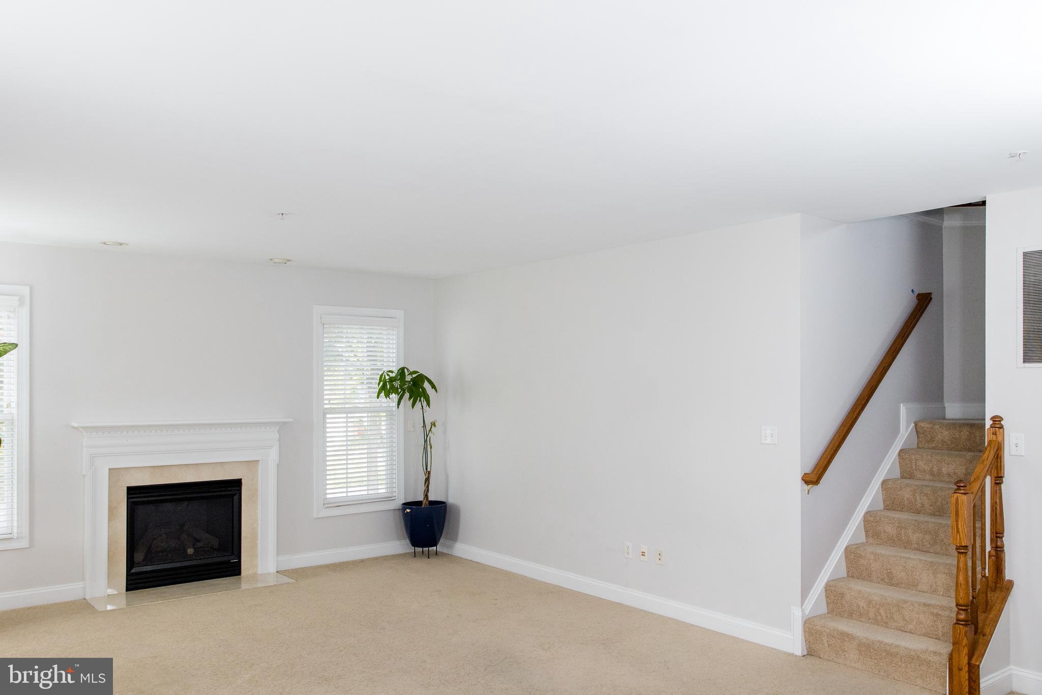 Real estate listing preview #9