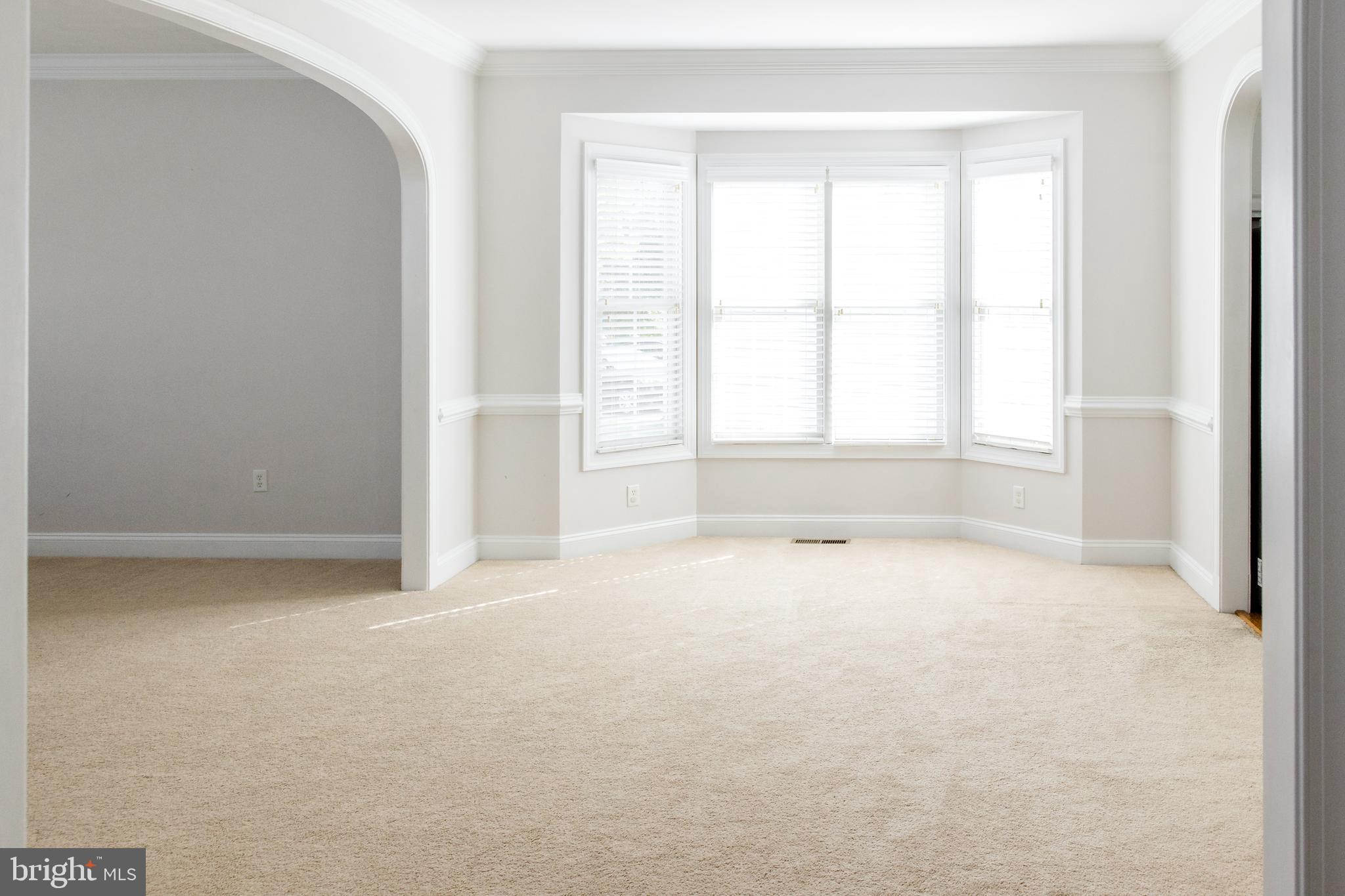 Real estate listing preview #4