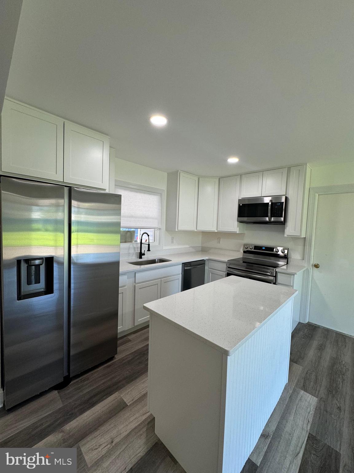 Real estate listing preview #17