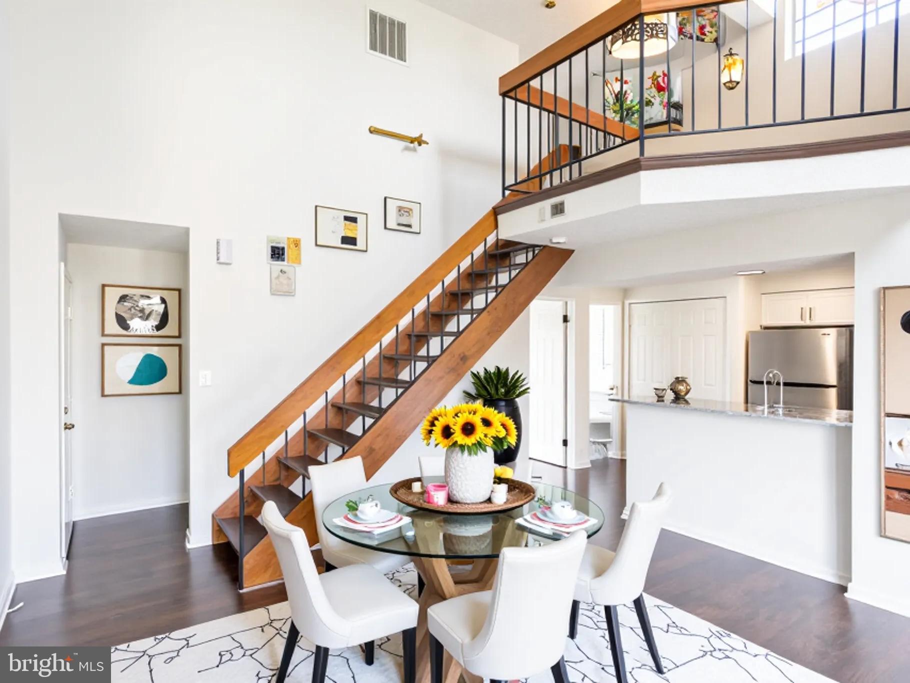 Real estate listing preview #3