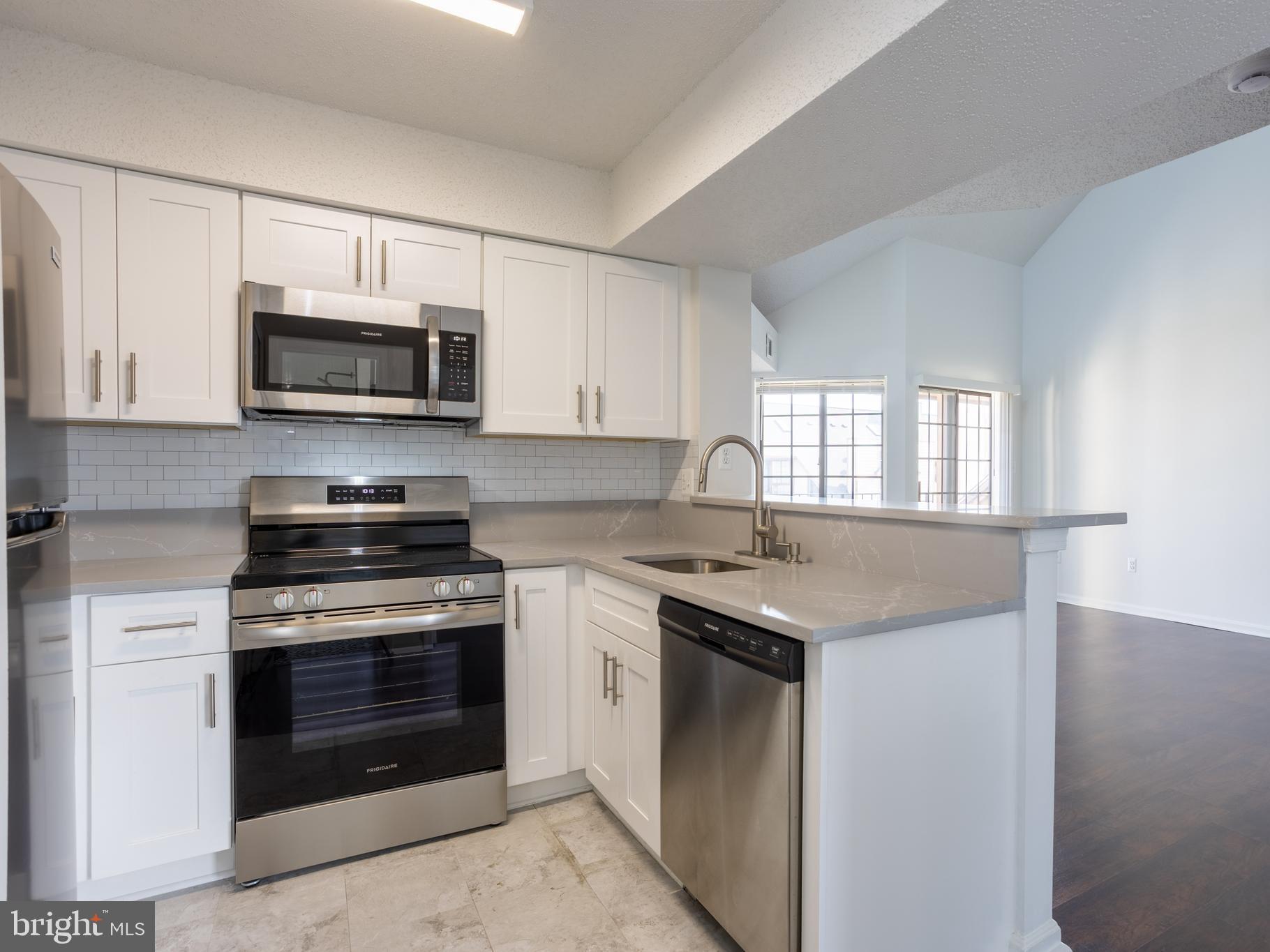 Real estate listing preview #5