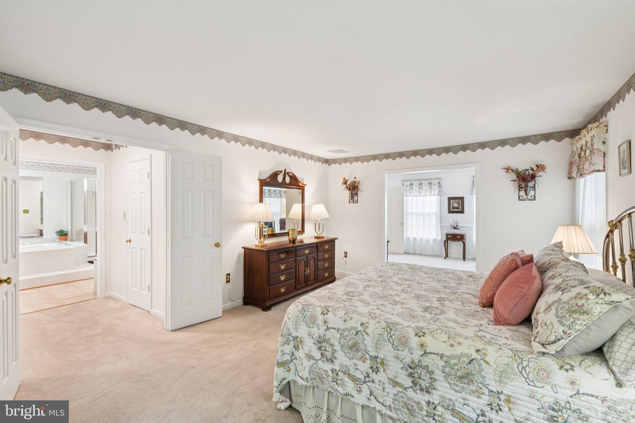 Real estate listing preview #14