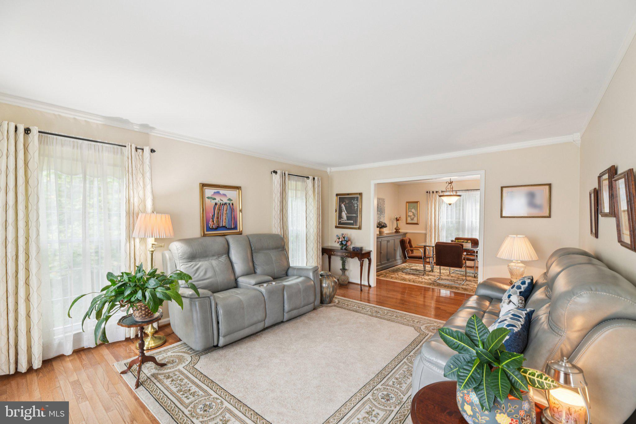 Real estate listing preview #6