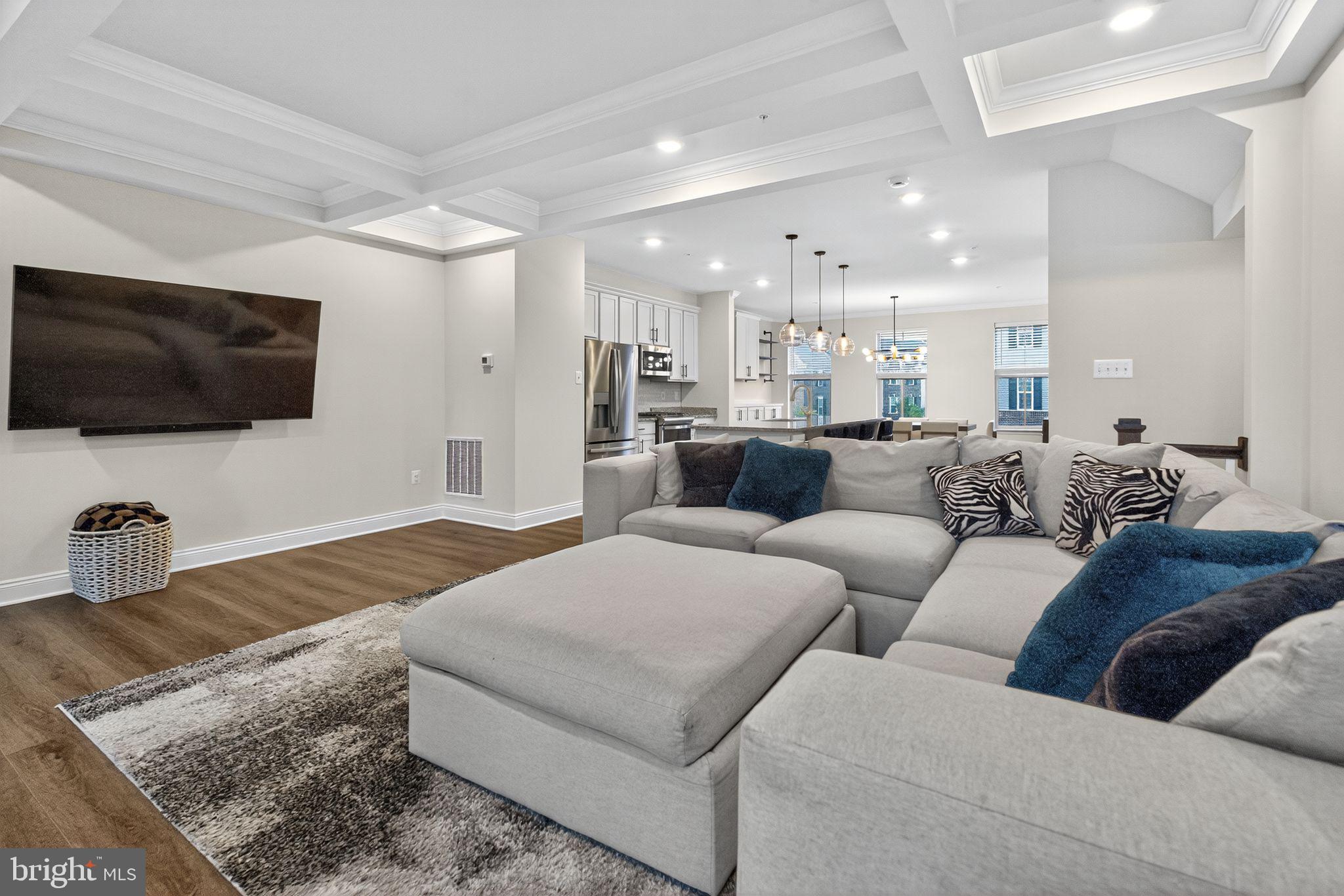 Real estate listing preview #5