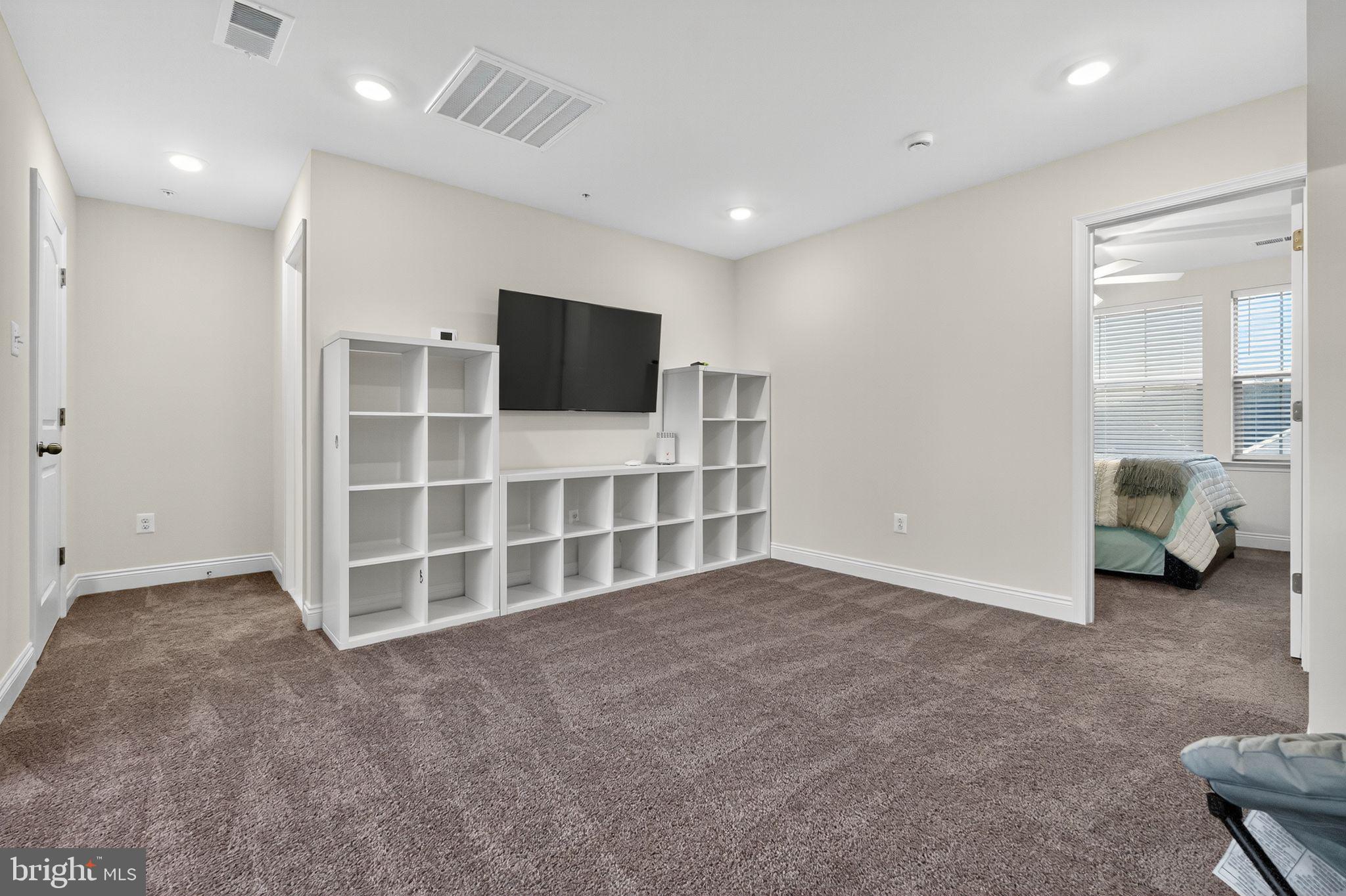 Real estate listing preview #35