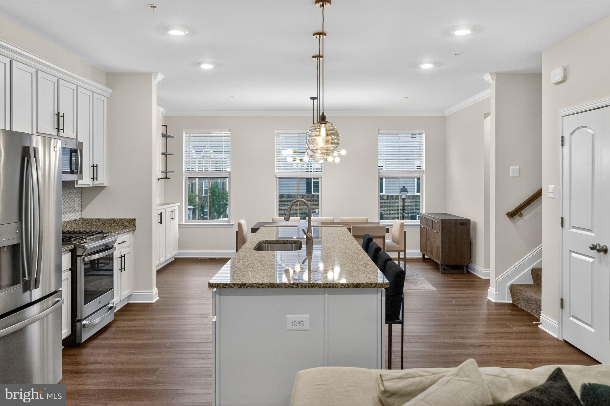 Real estate listing preview #17