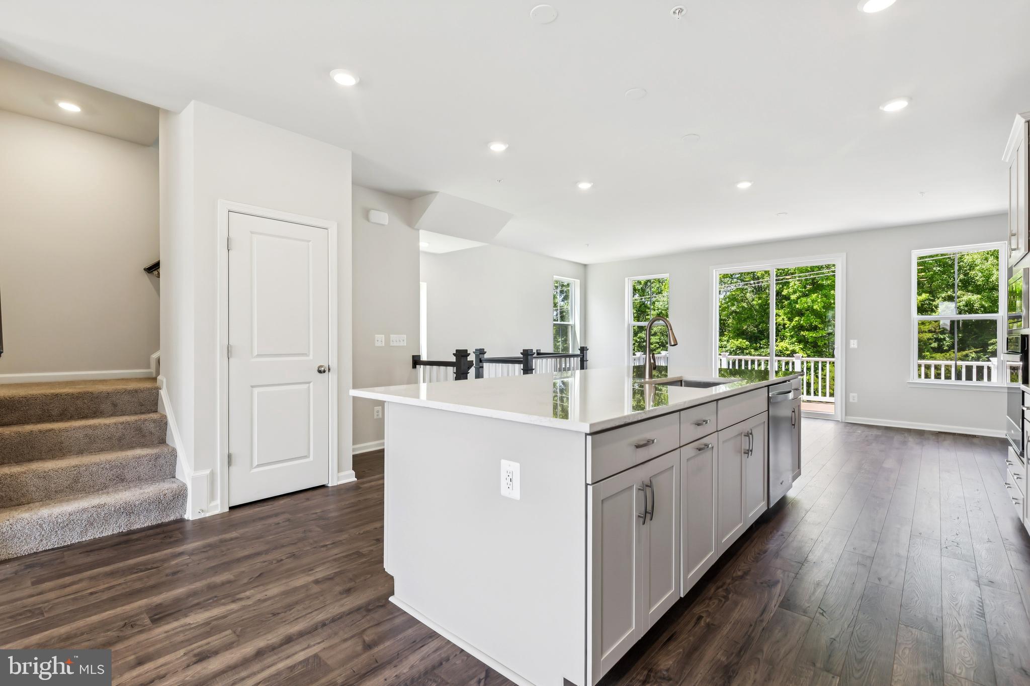 Real estate listing preview #28