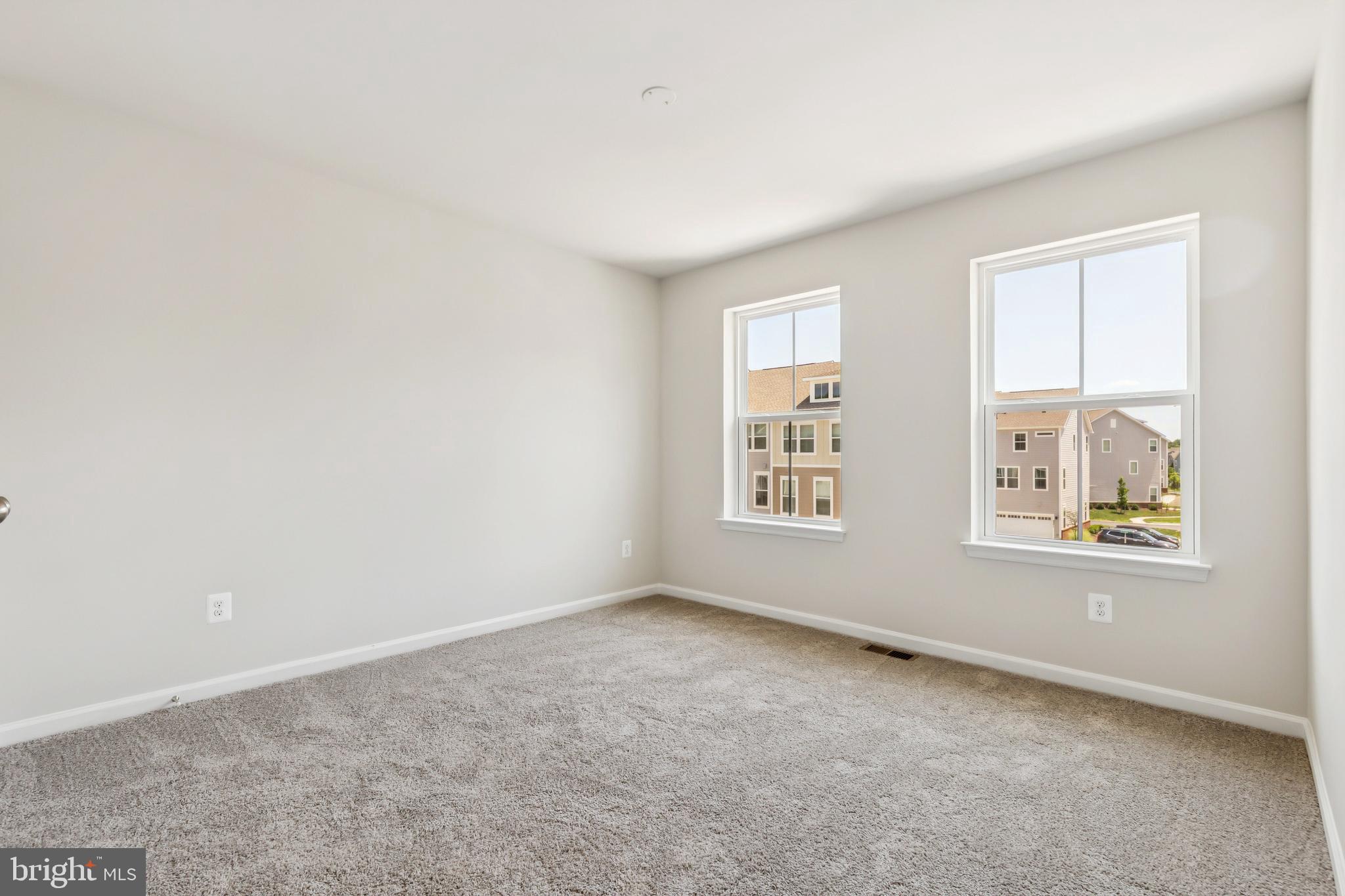 Real estate listing preview #38