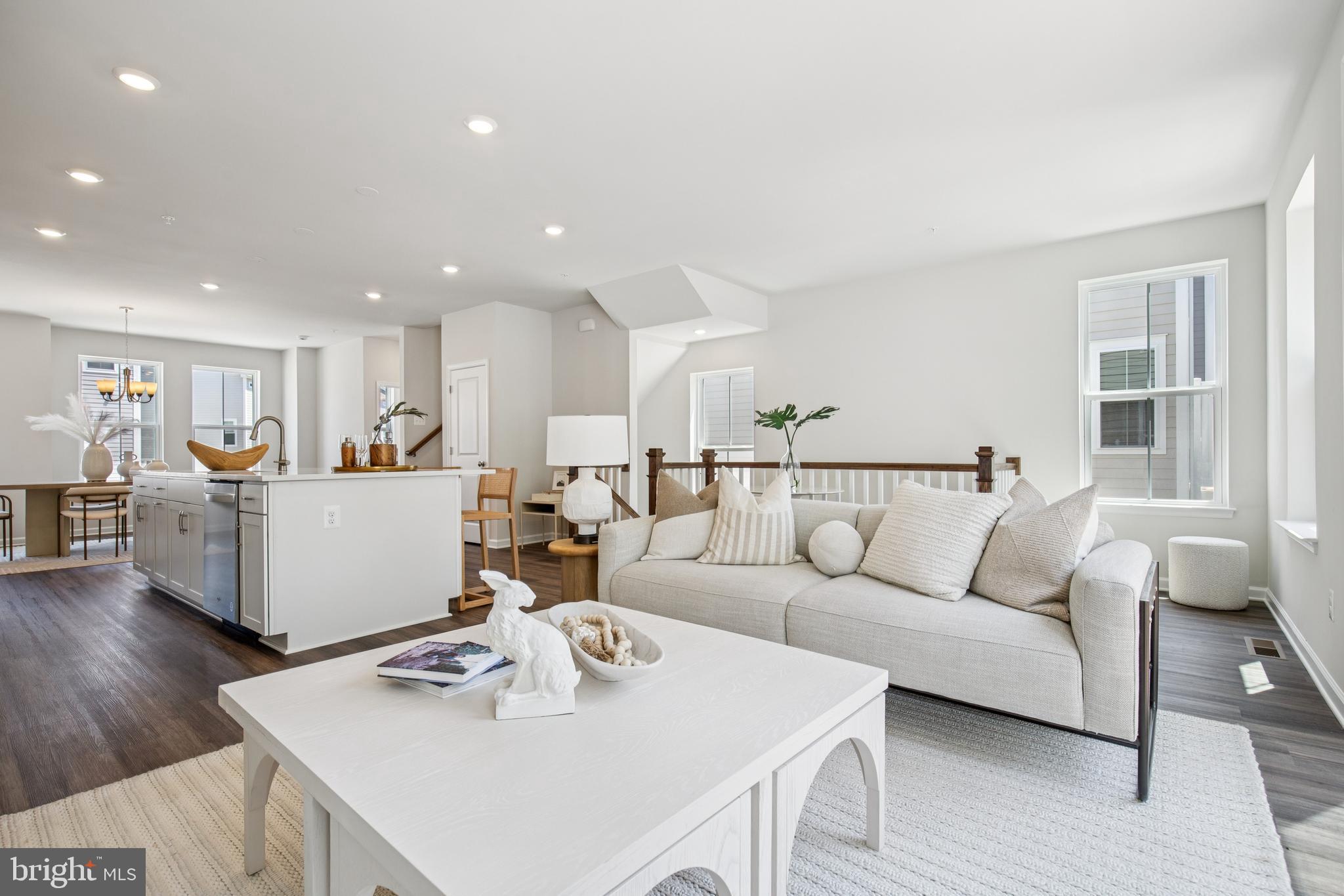 Real estate listing preview #4