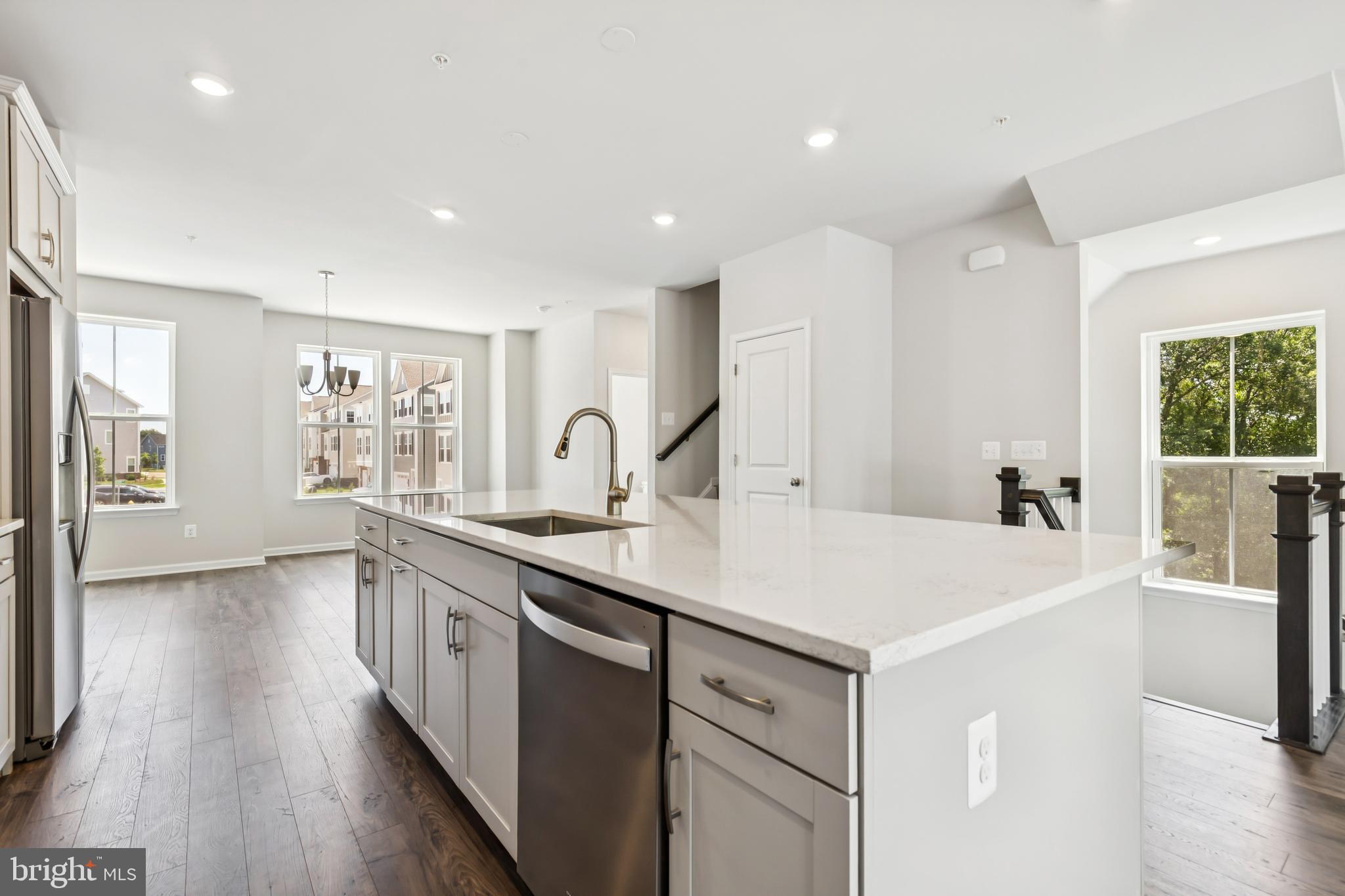 Real estate listing preview #30