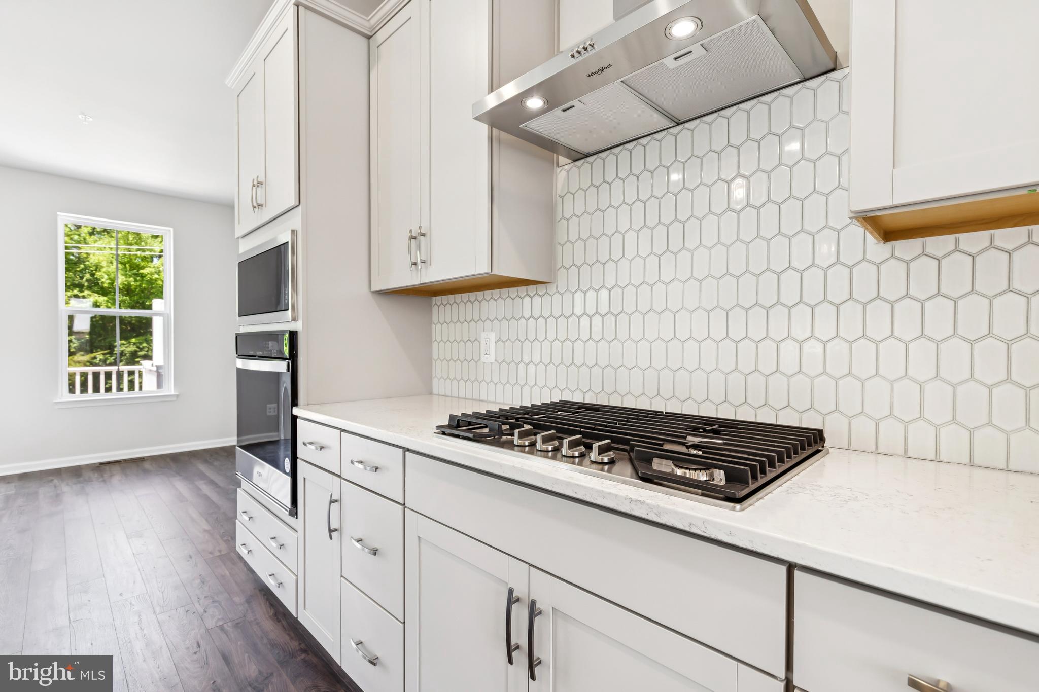 Real estate listing preview #32