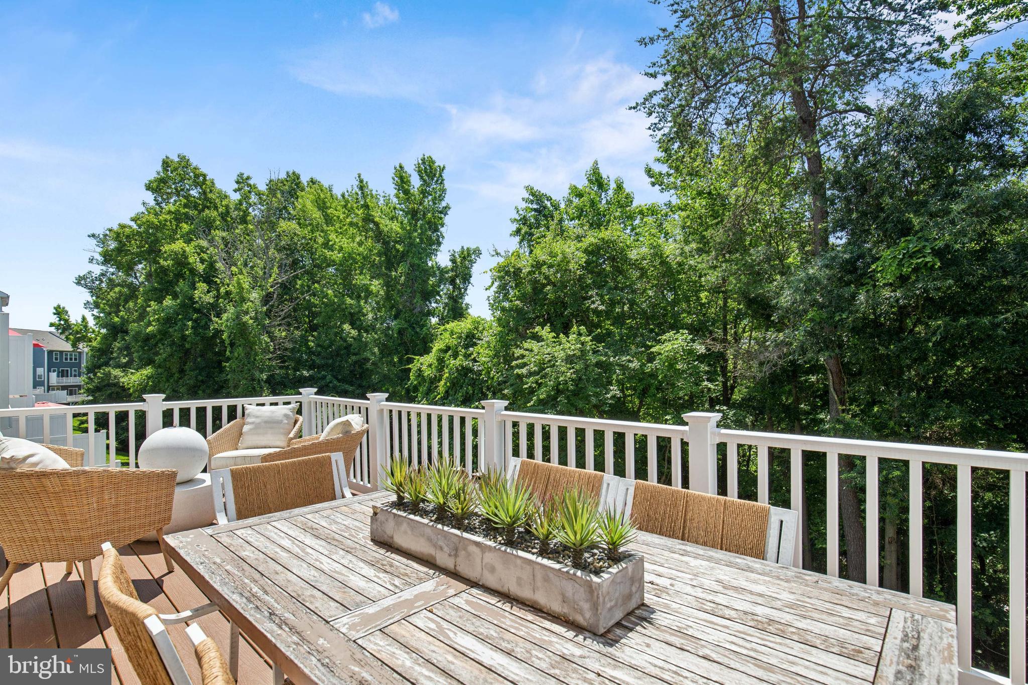 Real estate listing preview #23