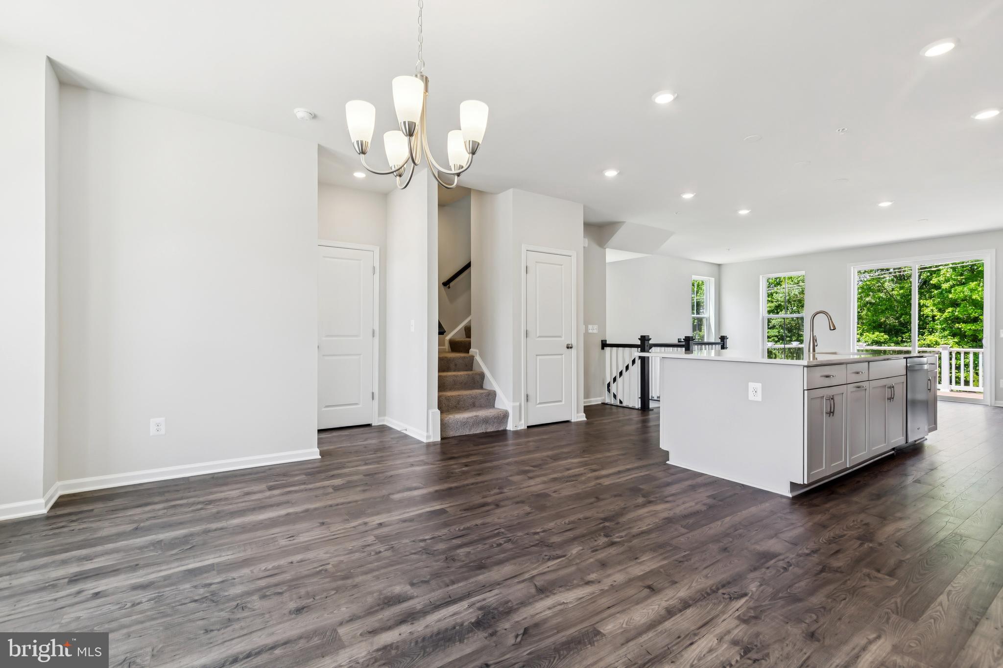 Real estate listing preview #25