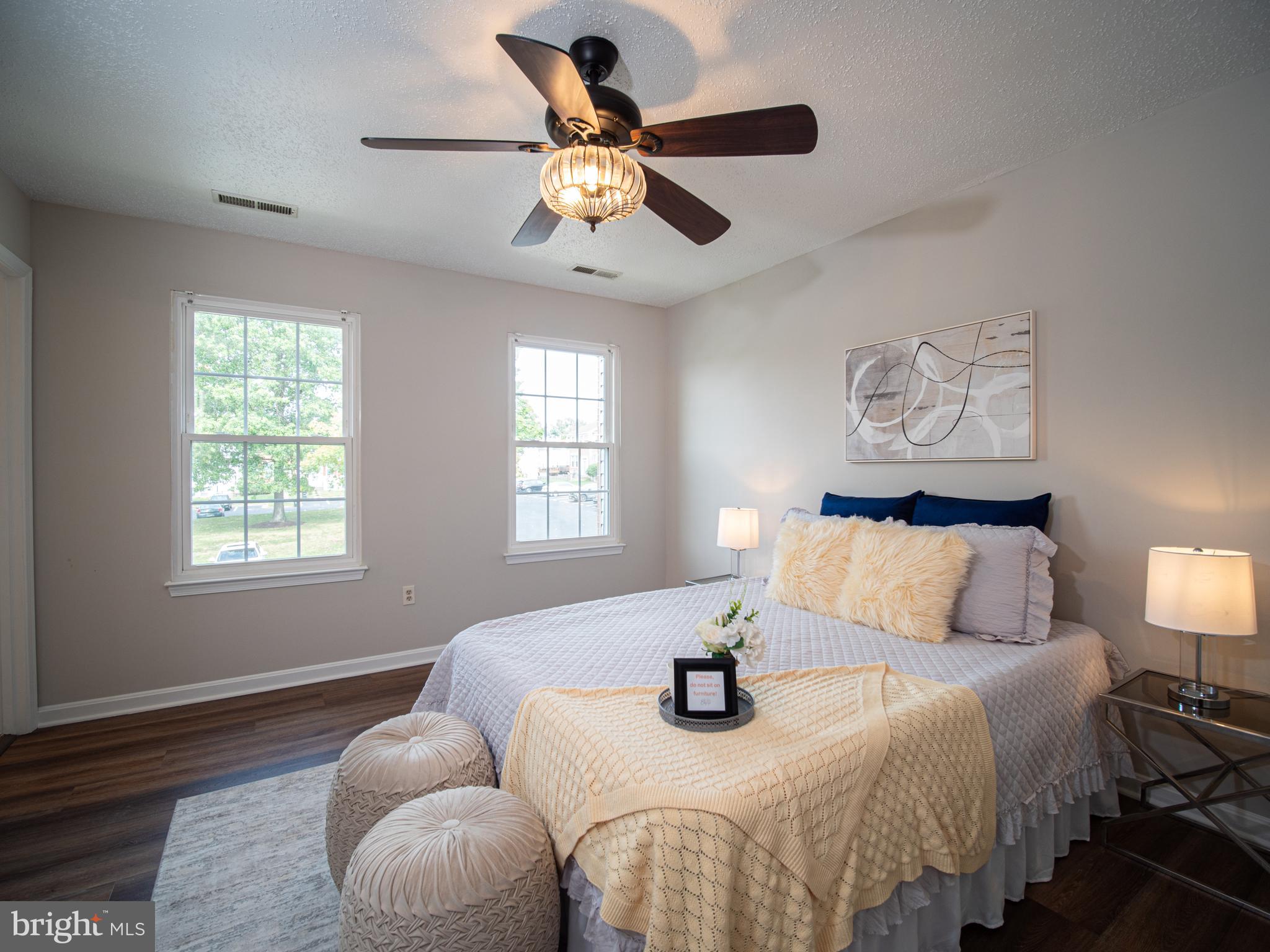 Real estate listing preview #16