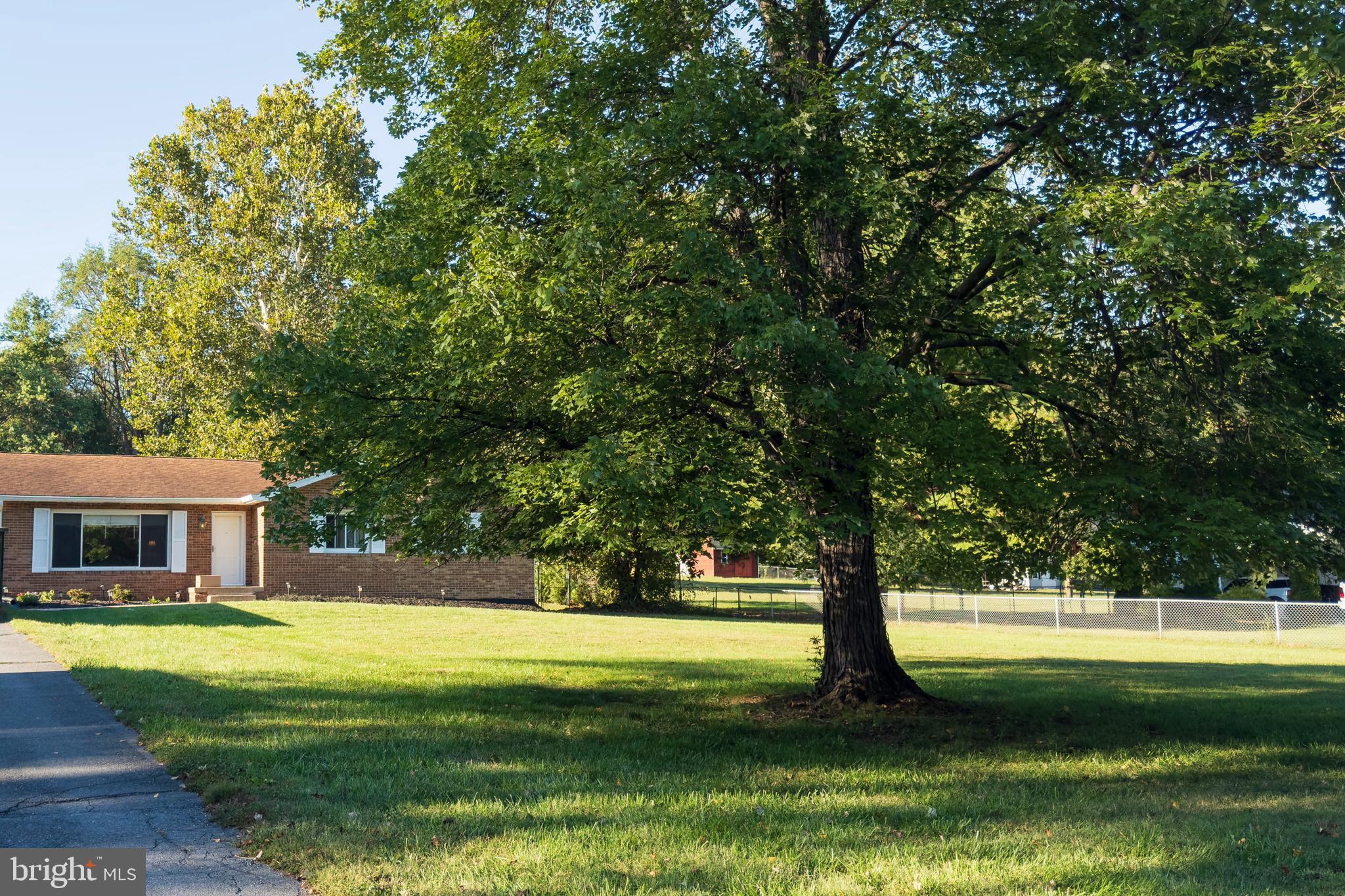 Real estate listing preview #4