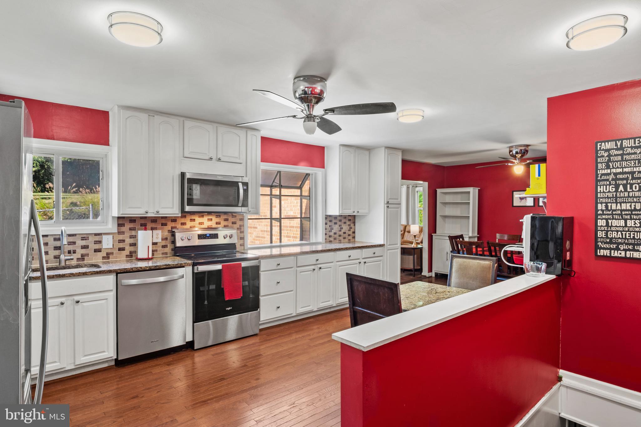 Real estate listing preview #11