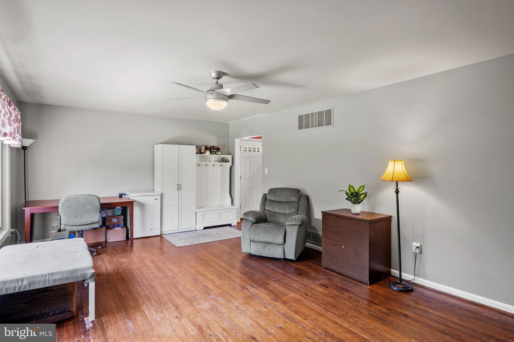 Real estate listing preview #9