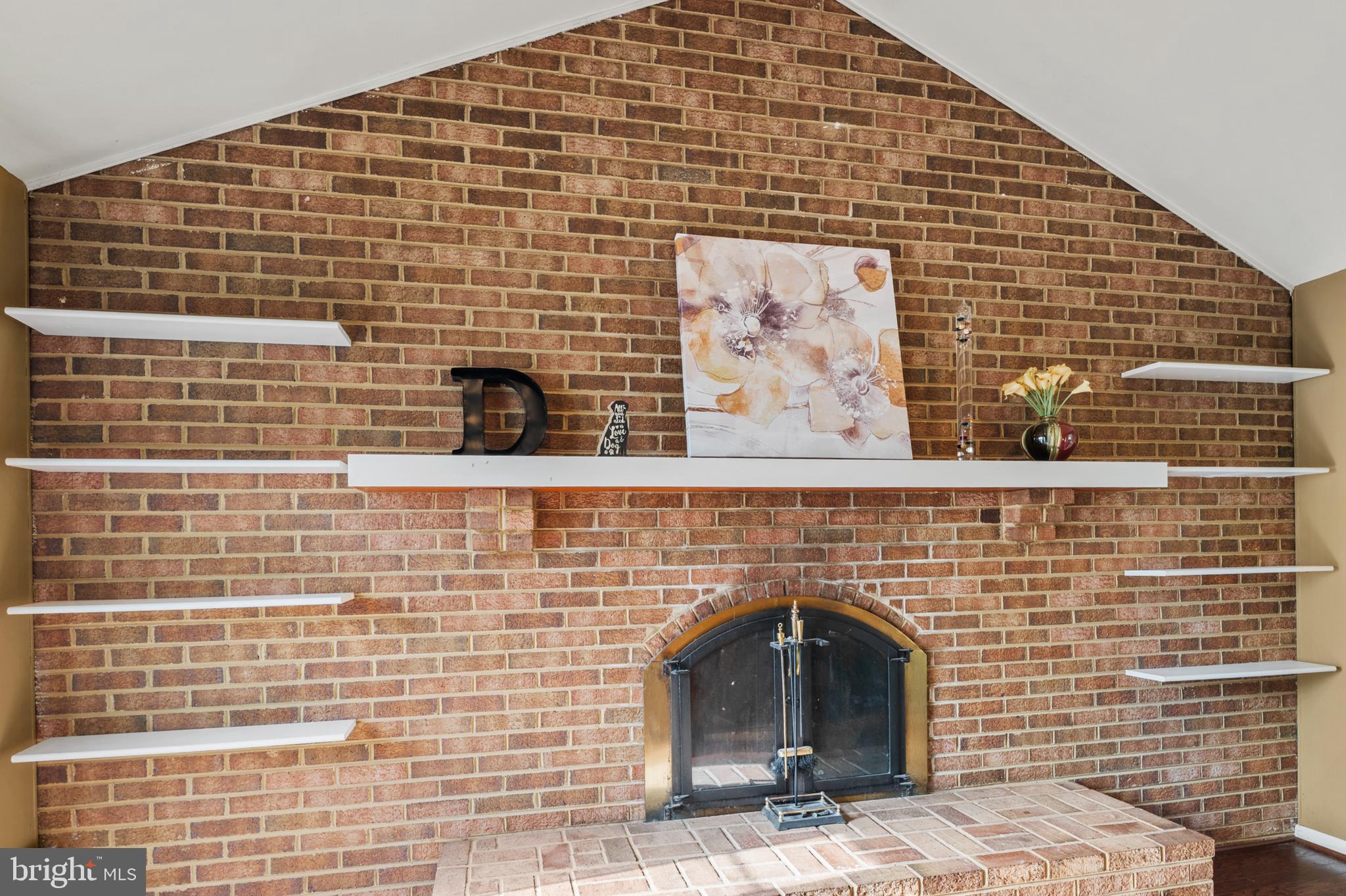 Real estate listing preview #16