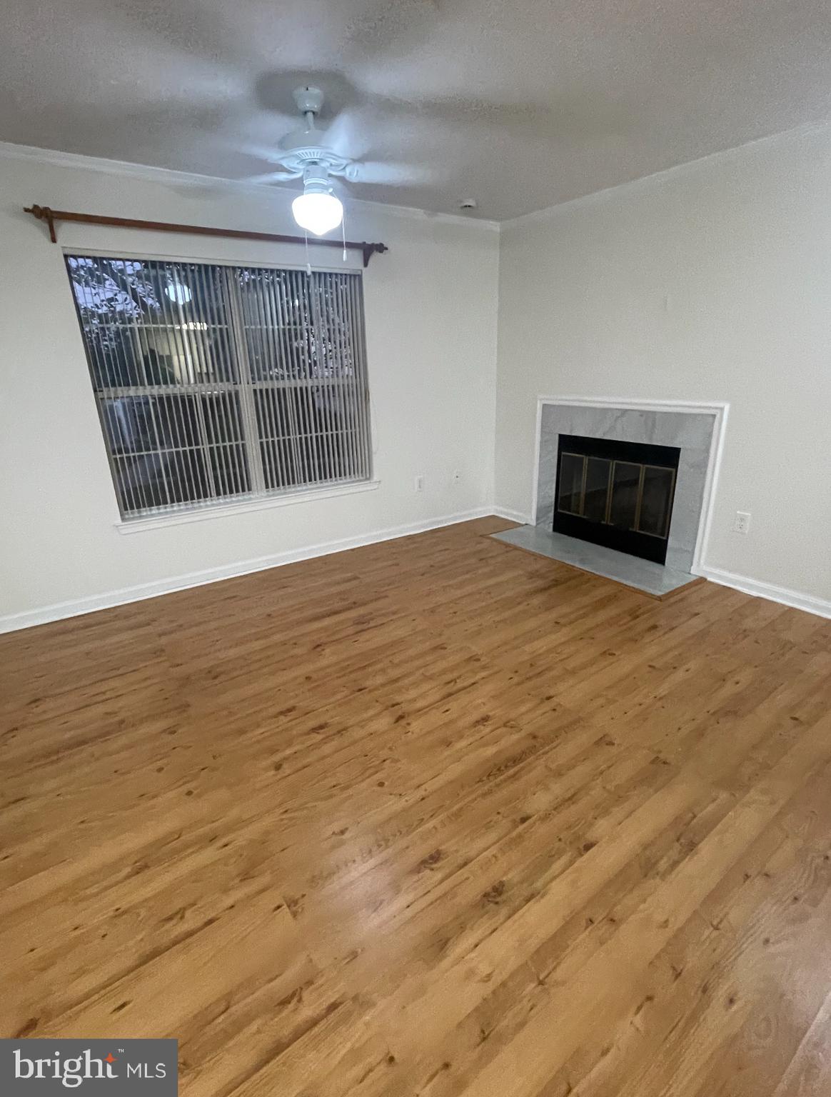 Real estate listing preview #2