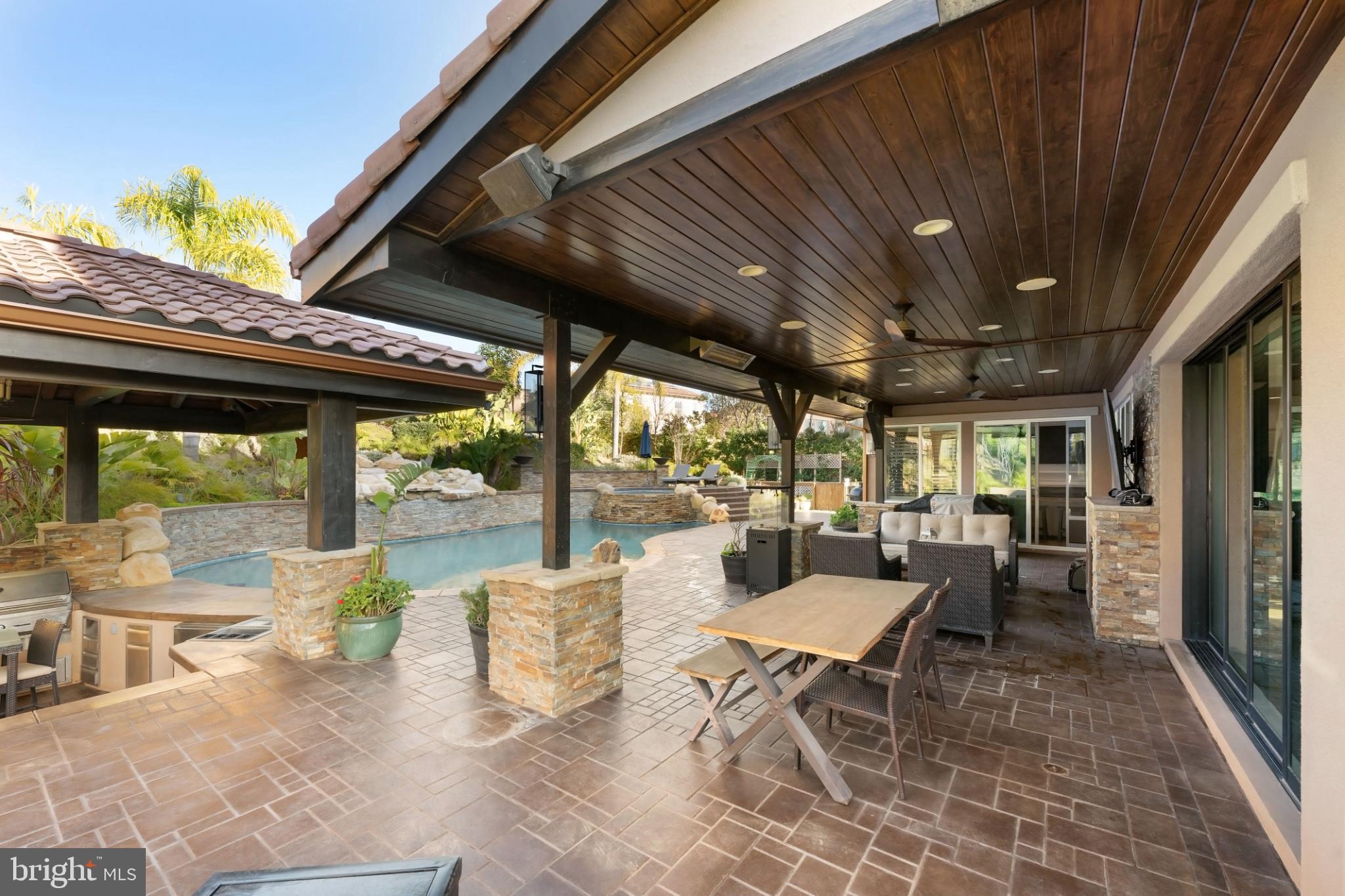 Real estate listing preview #7