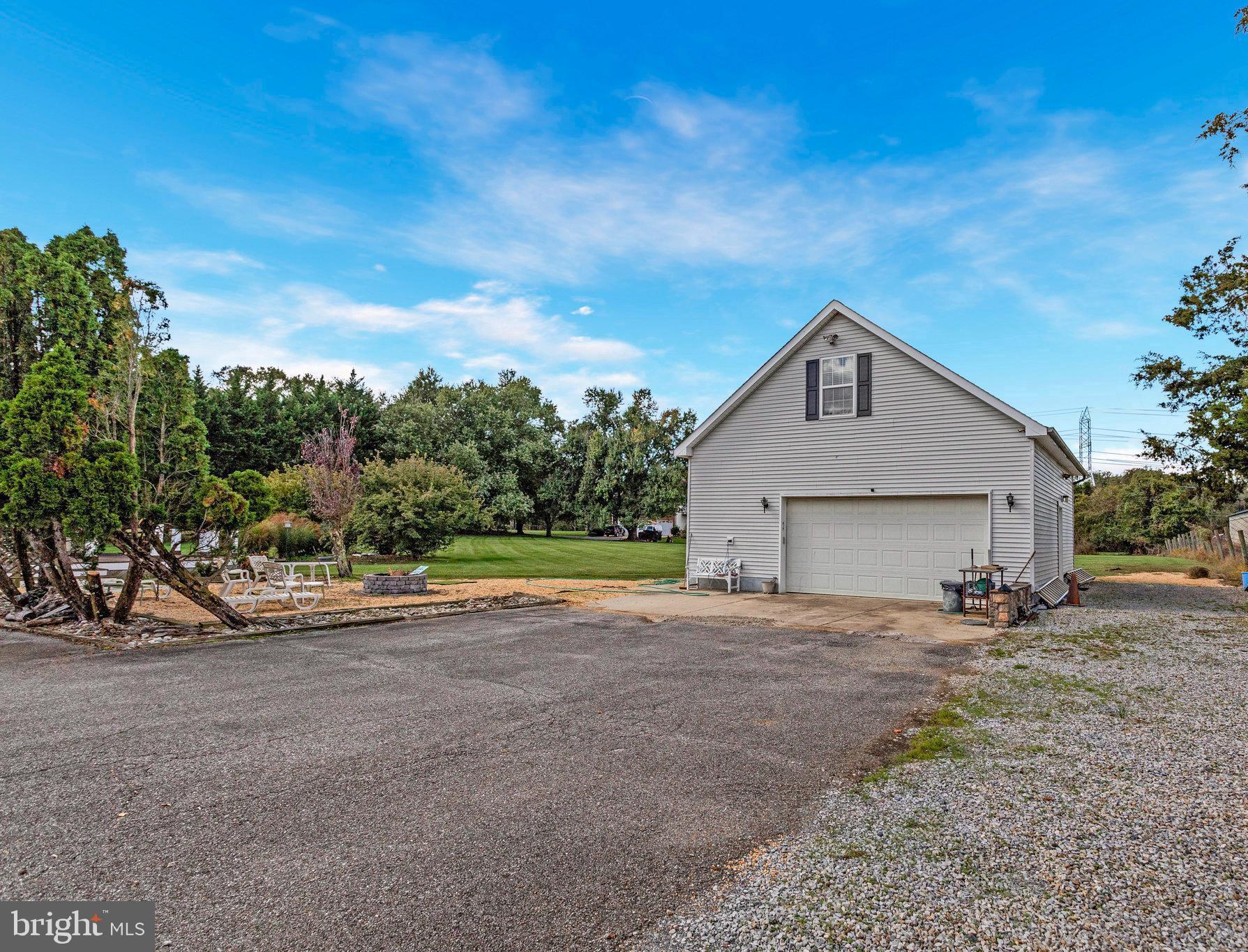 Real estate listing preview #24