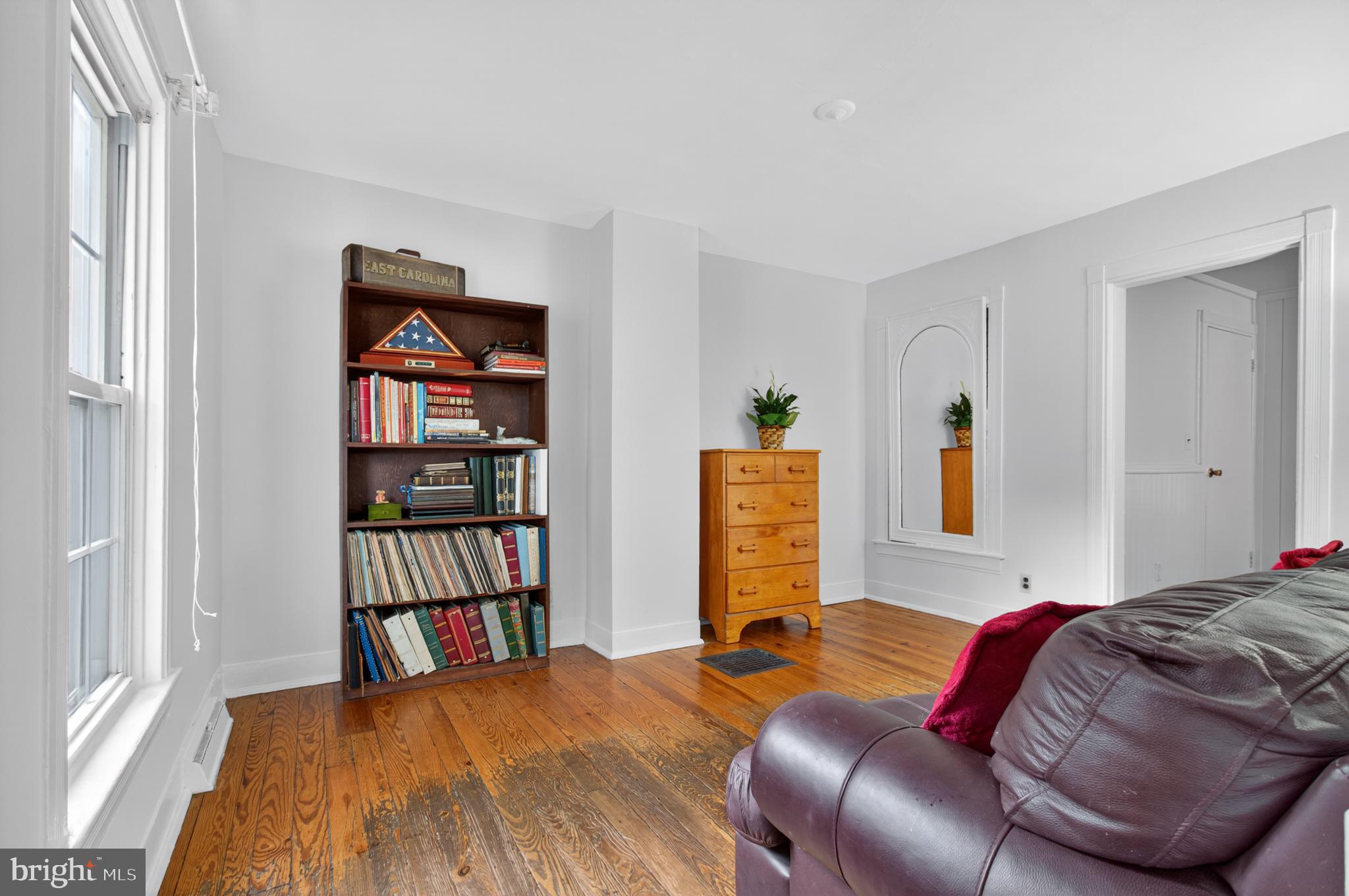 Real estate listing preview #3