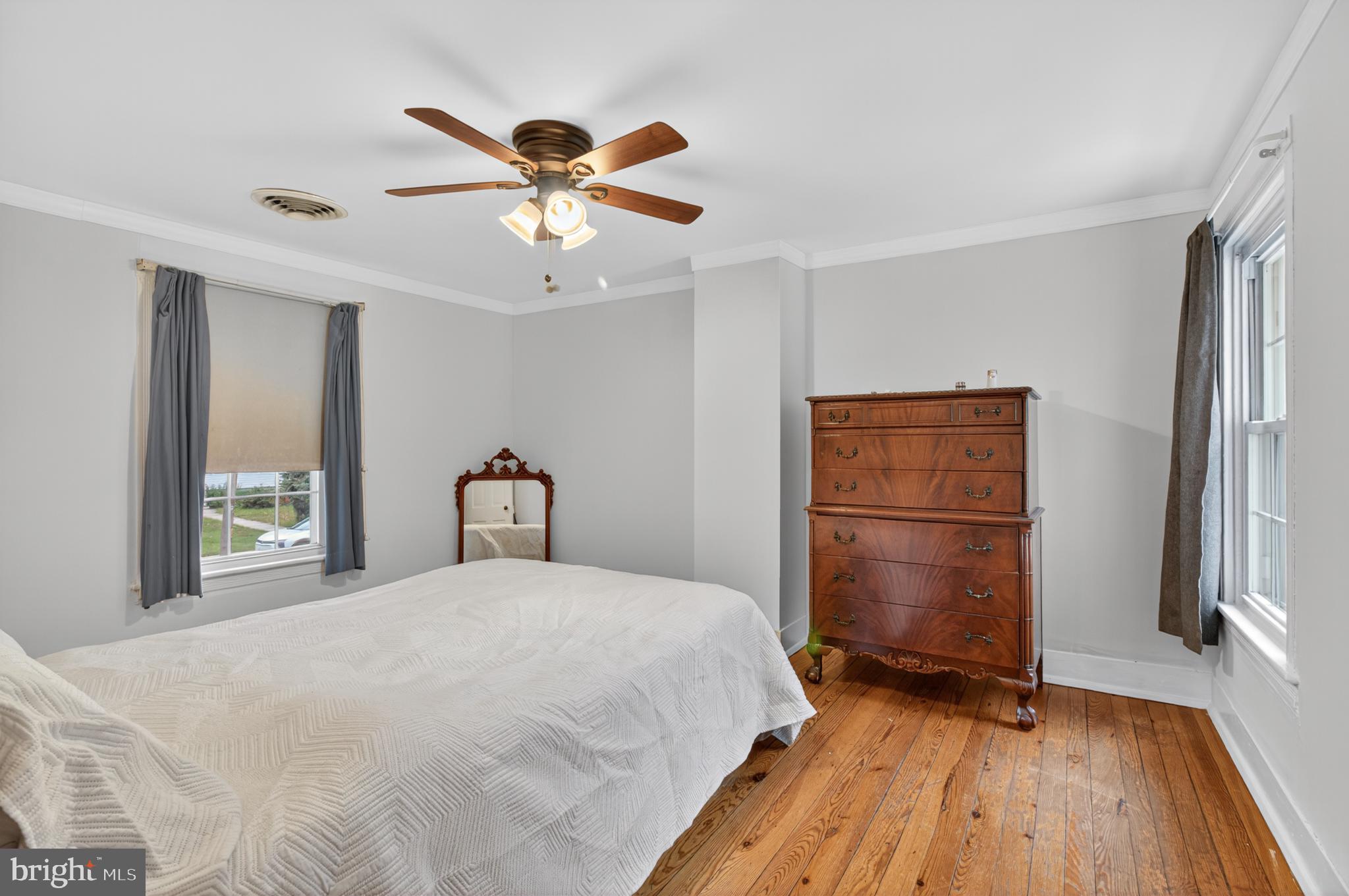 Real estate listing preview #12