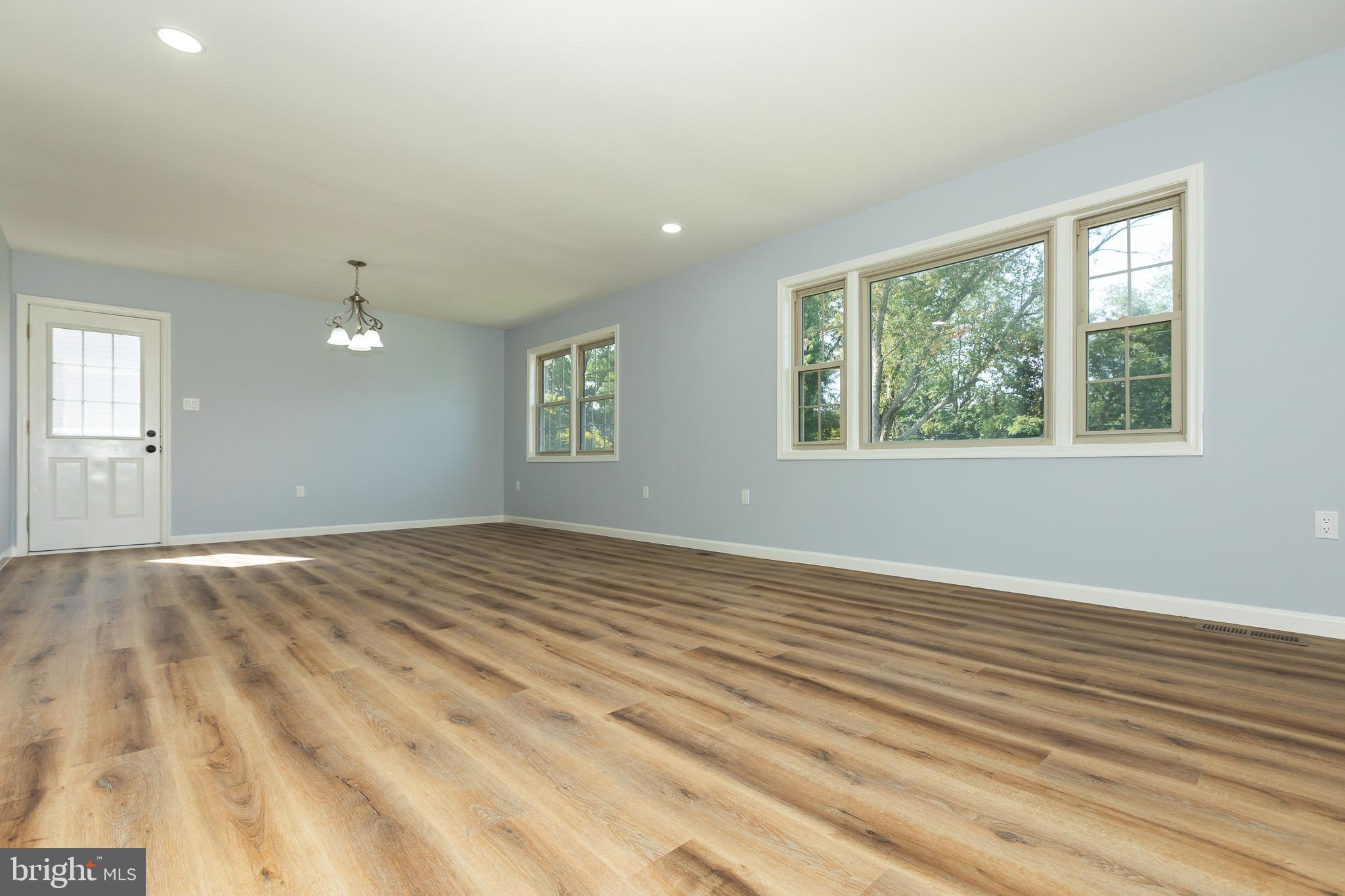 Real estate listing preview #11