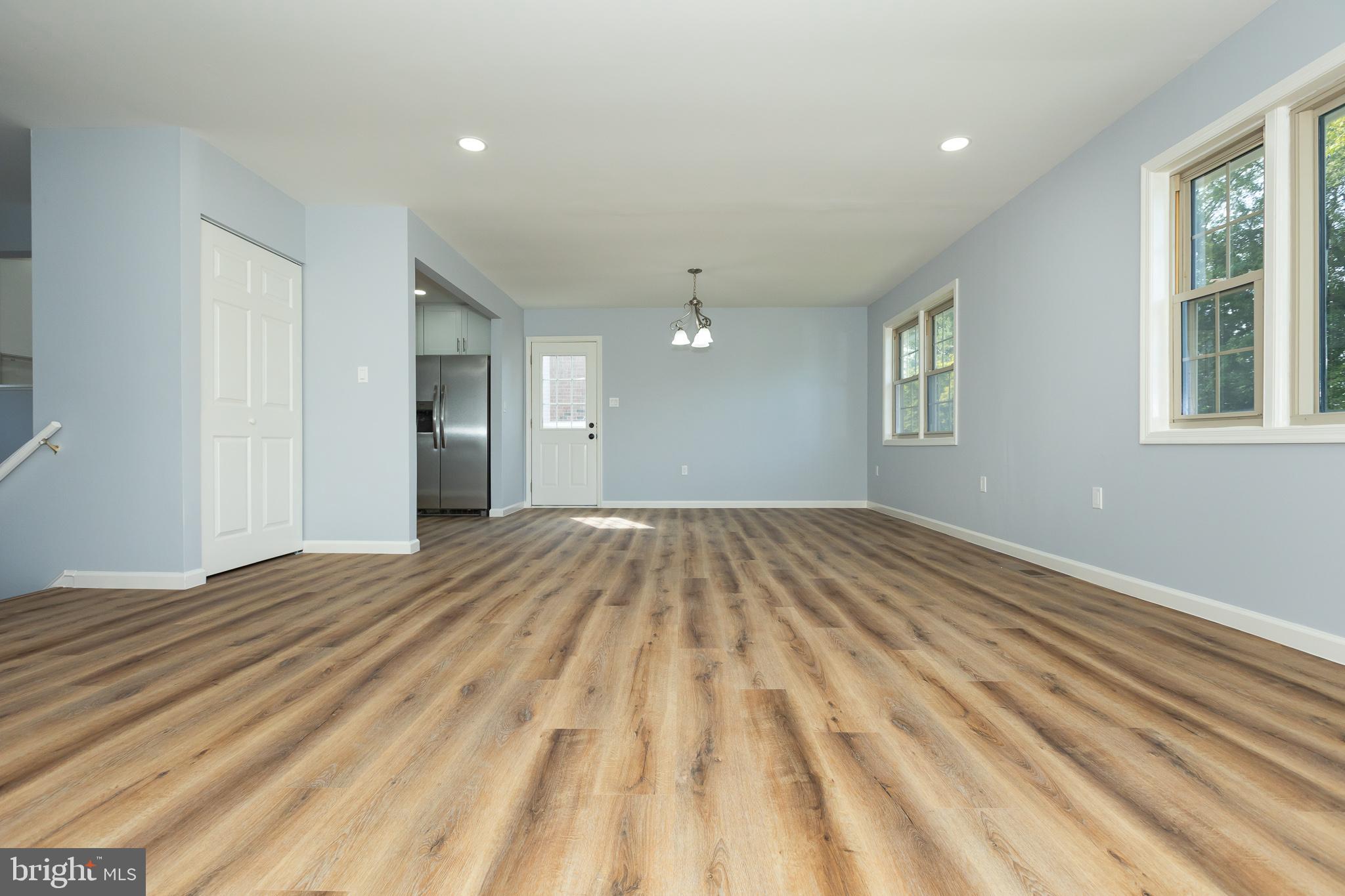 Real estate listing preview #12