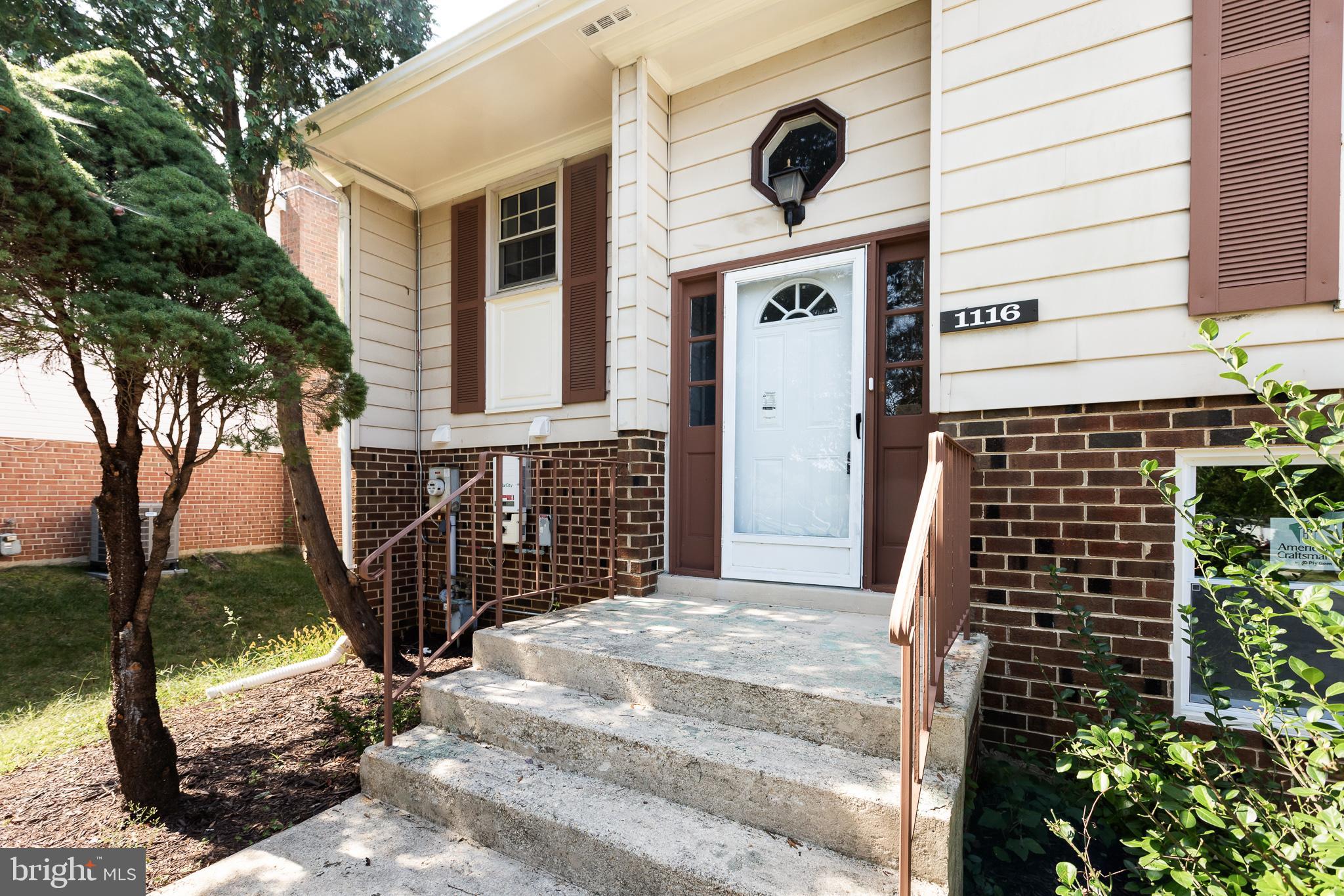 Real estate listing preview #6