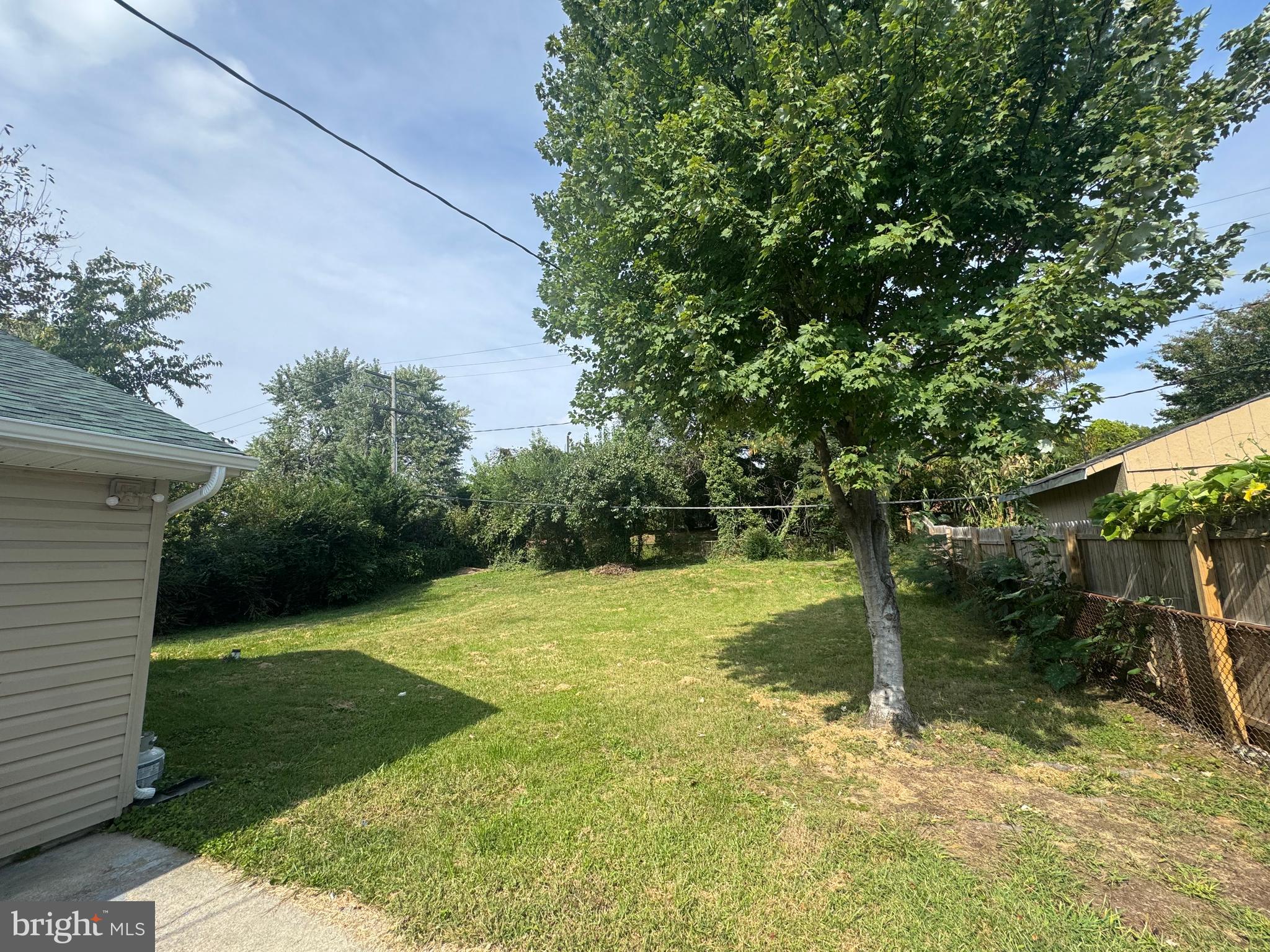 Real estate listing preview #6